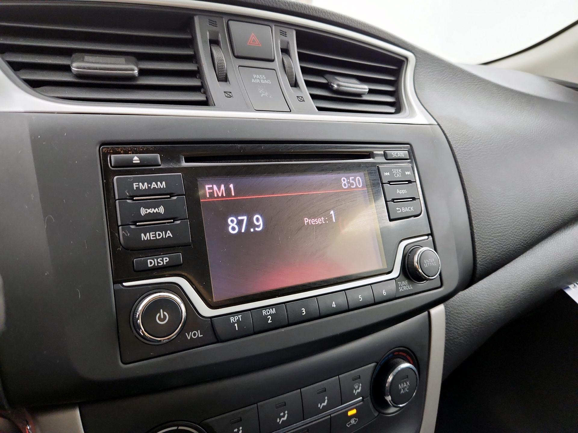 Thumbnail: 2015 Nissan Sentra - 15