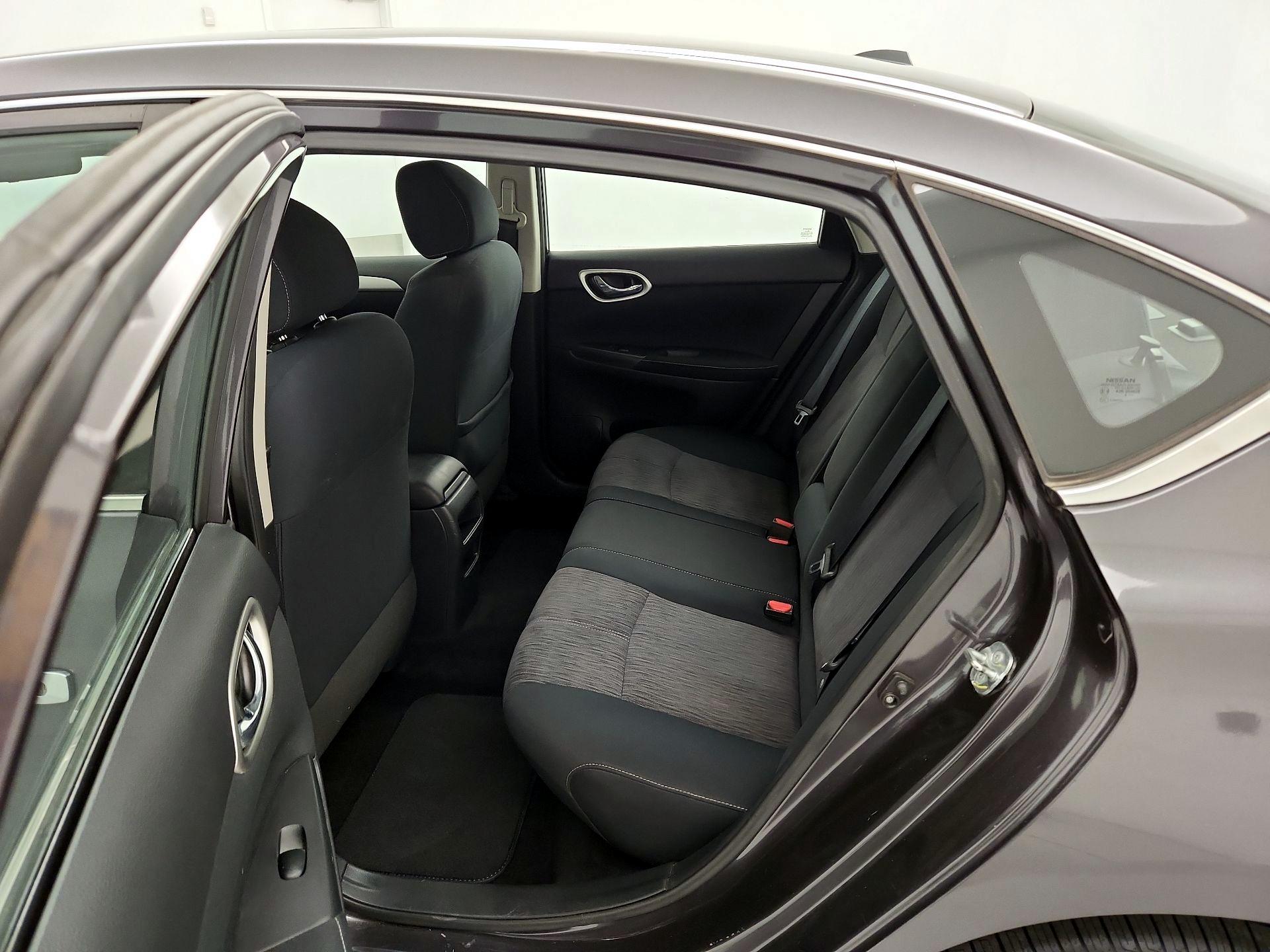 Thumbnail: 2015 Nissan Sentra - 19