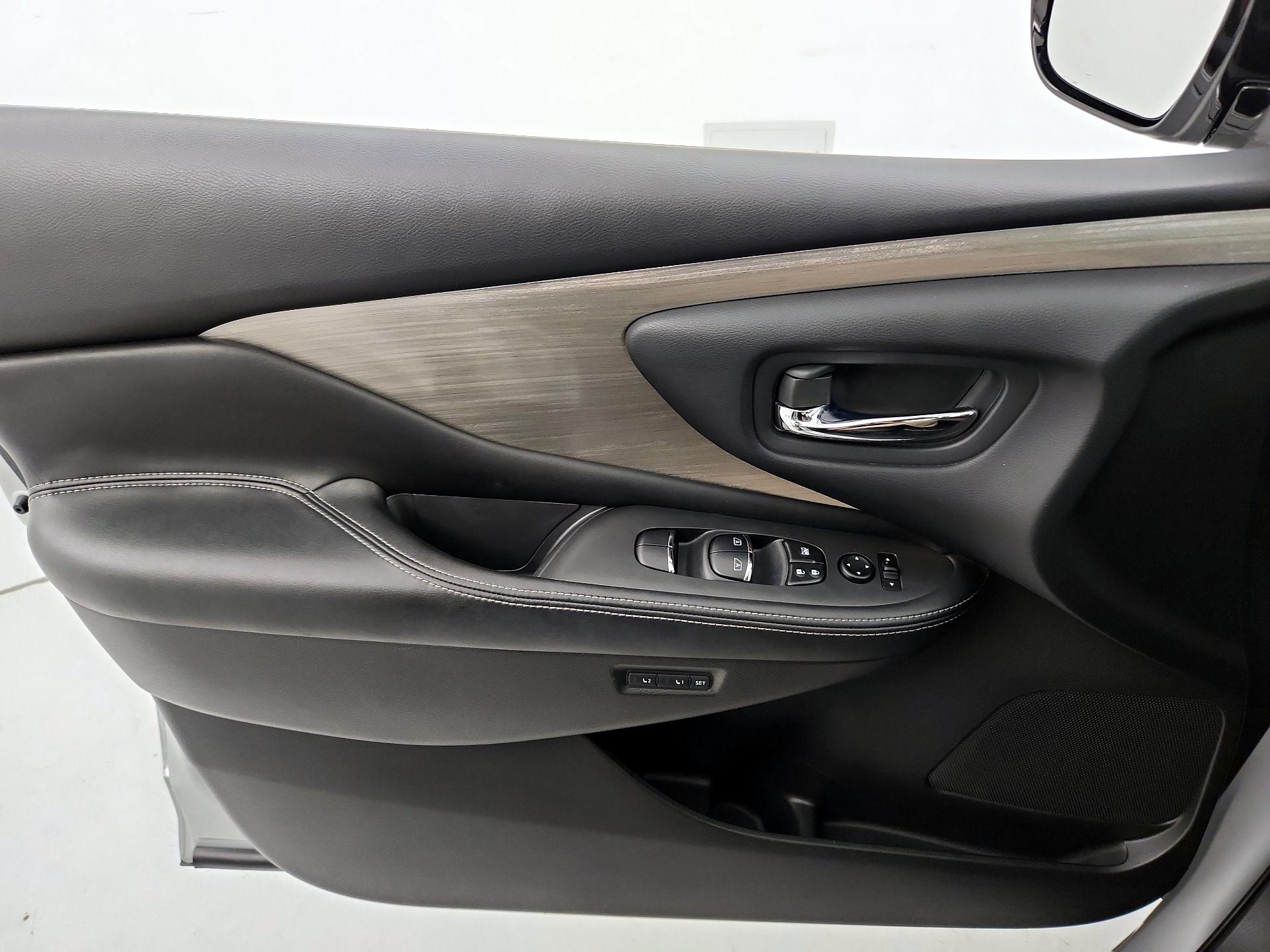 Thumbnail: 2015 Nissan Murano - 12
