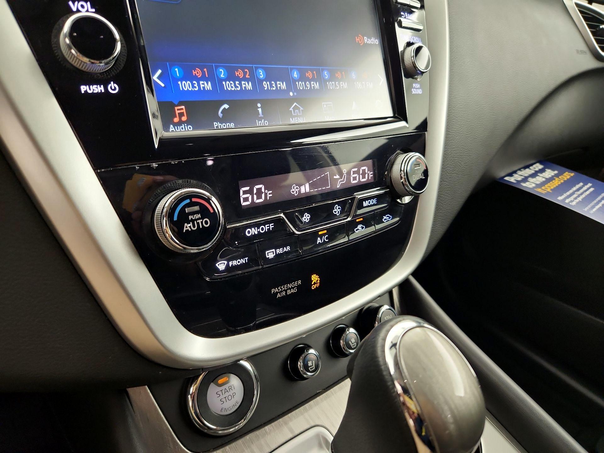 Thumbnail: 2015 Nissan Murano - 17