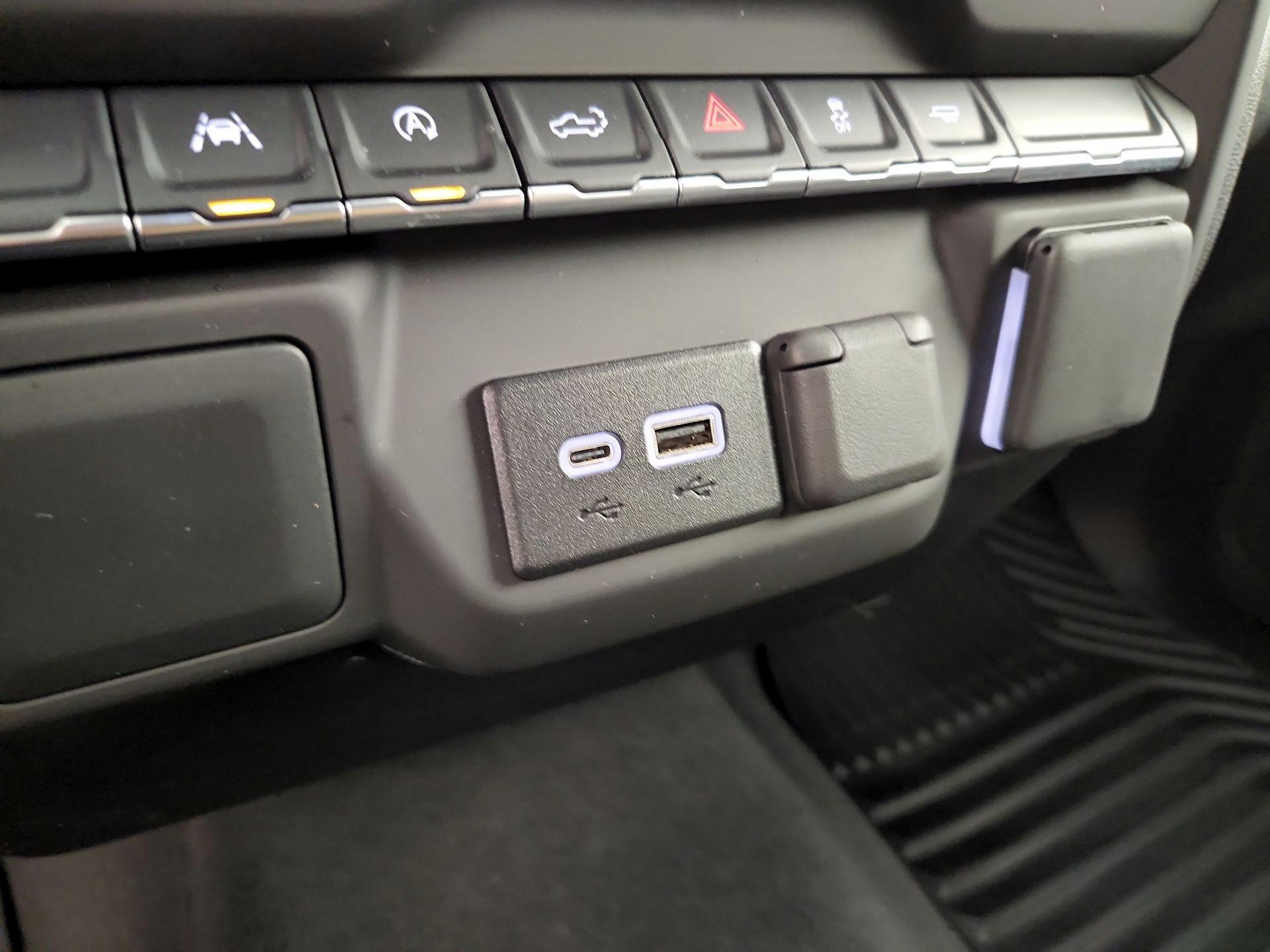 Thumbnail: 2025 Chevrolet Silverado 1500 - 18
