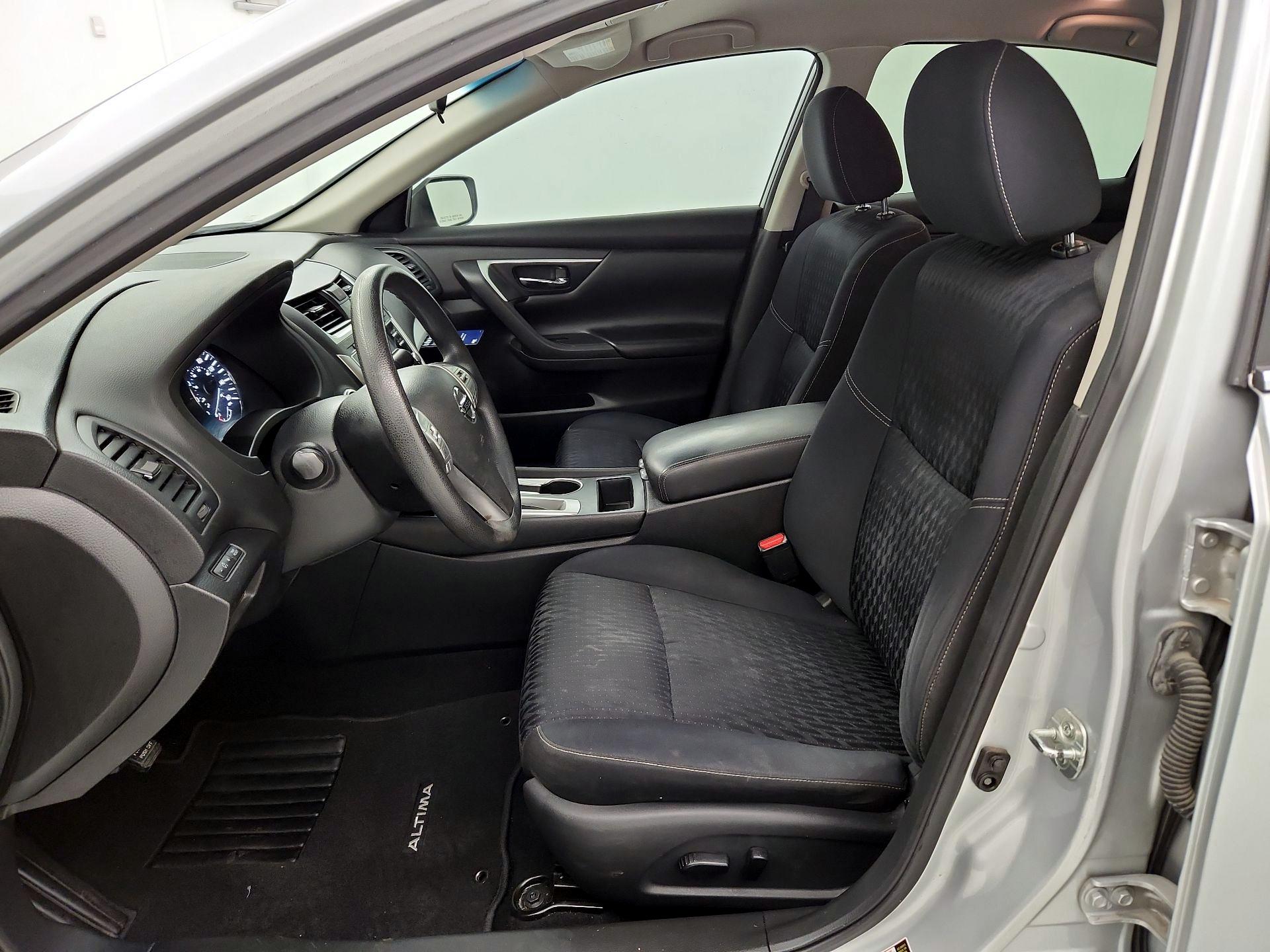 Thumbnail: 2018 Nissan Altima - 11