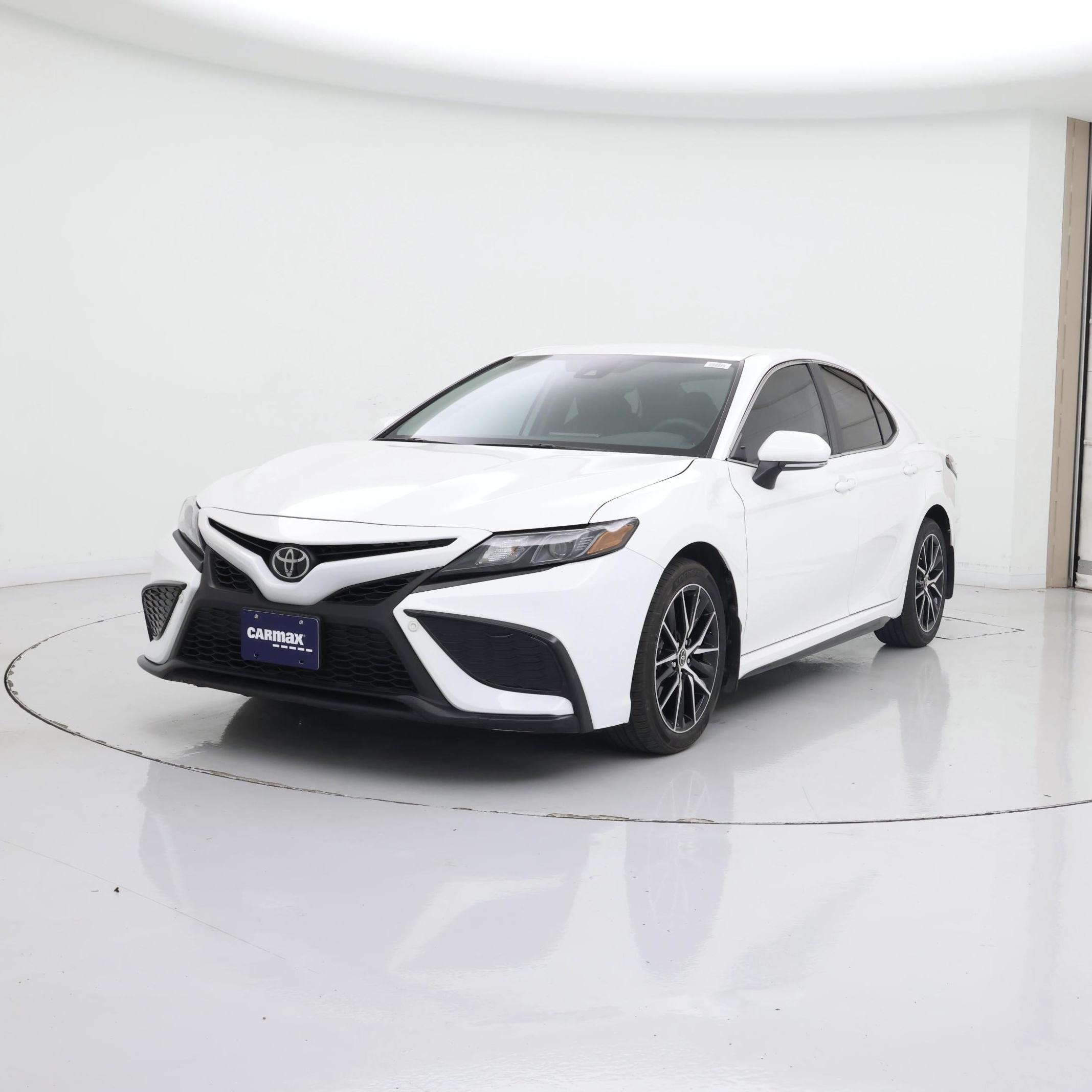 Thumbnail: 2023 Toyota Camry - 4