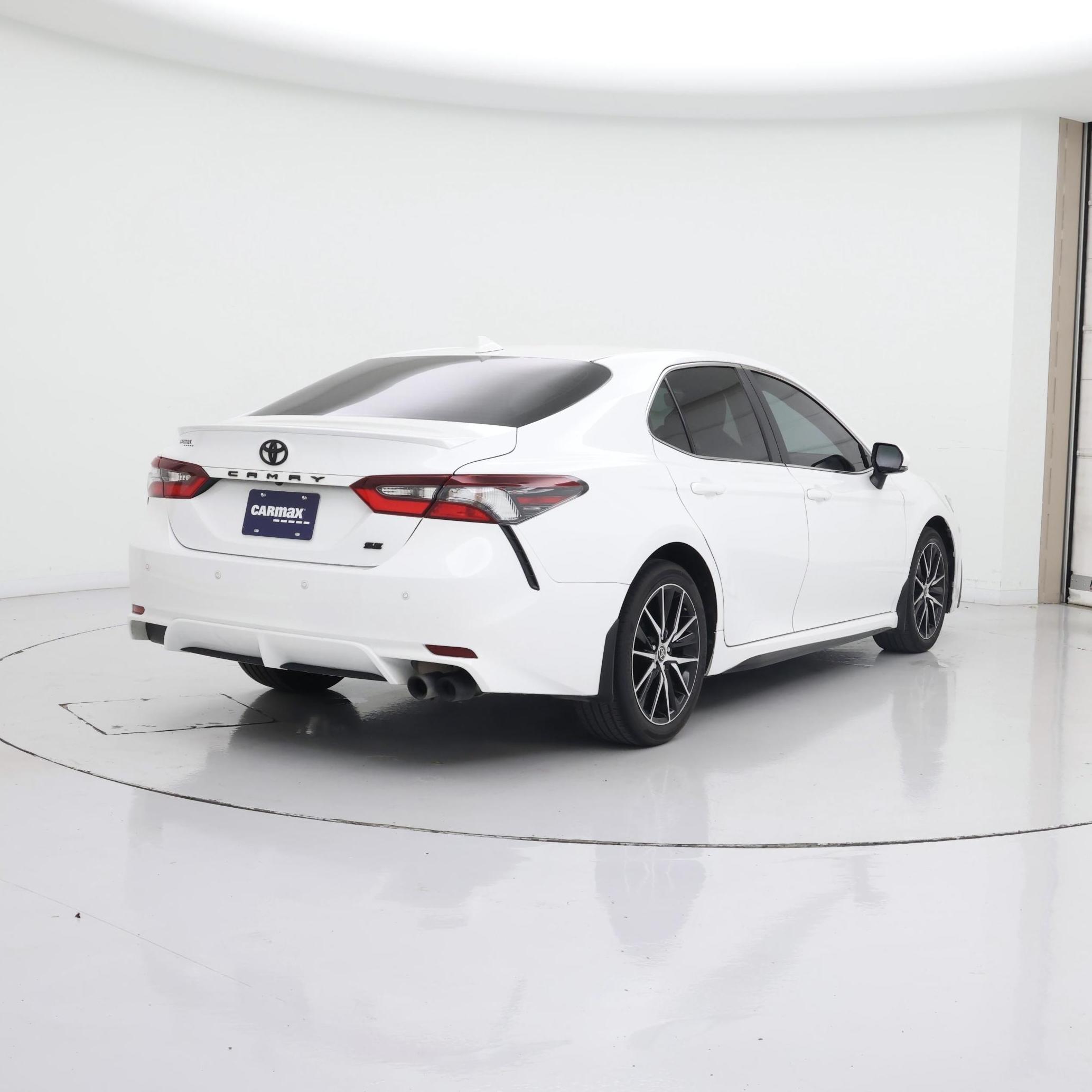 Thumbnail: 2023 Toyota Camry - 8