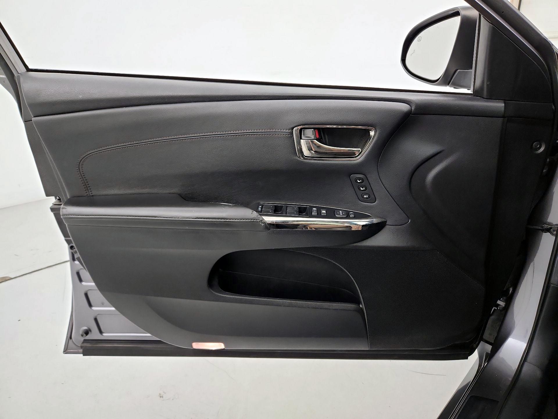 Thumbnail: 2015 Toyota Avalon - 12