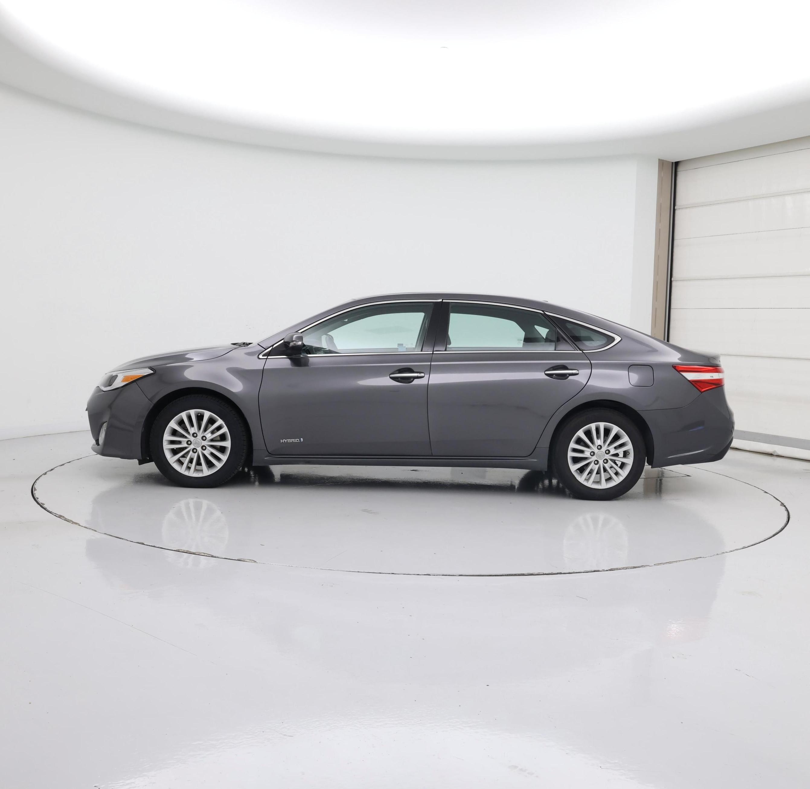 Thumbnail: 2015 Toyota Avalon - 3