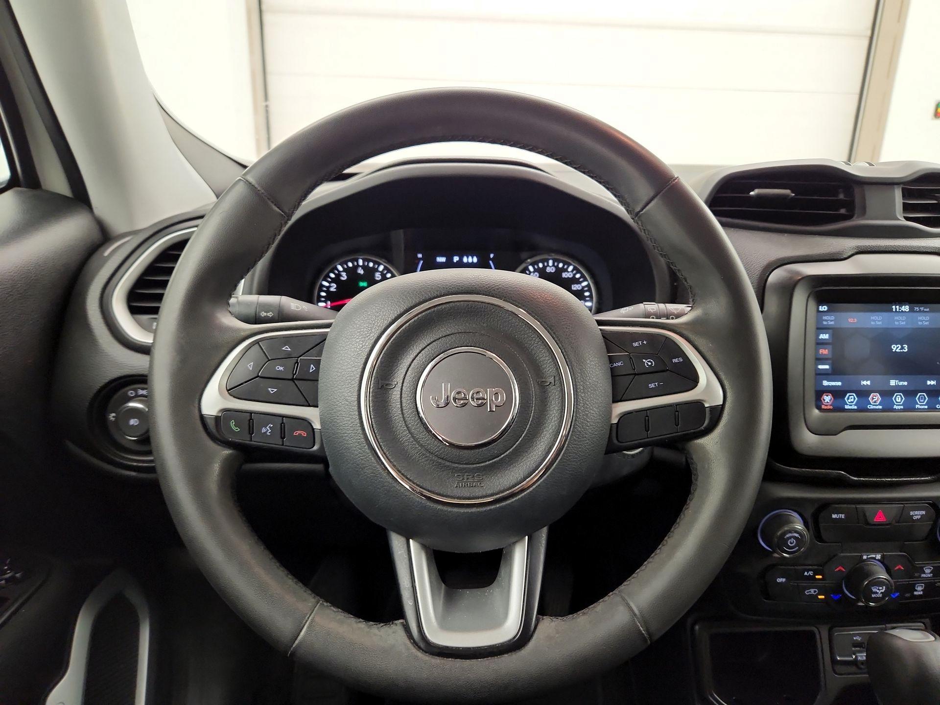 Thumbnail: 2019 Jeep Renegade - 10