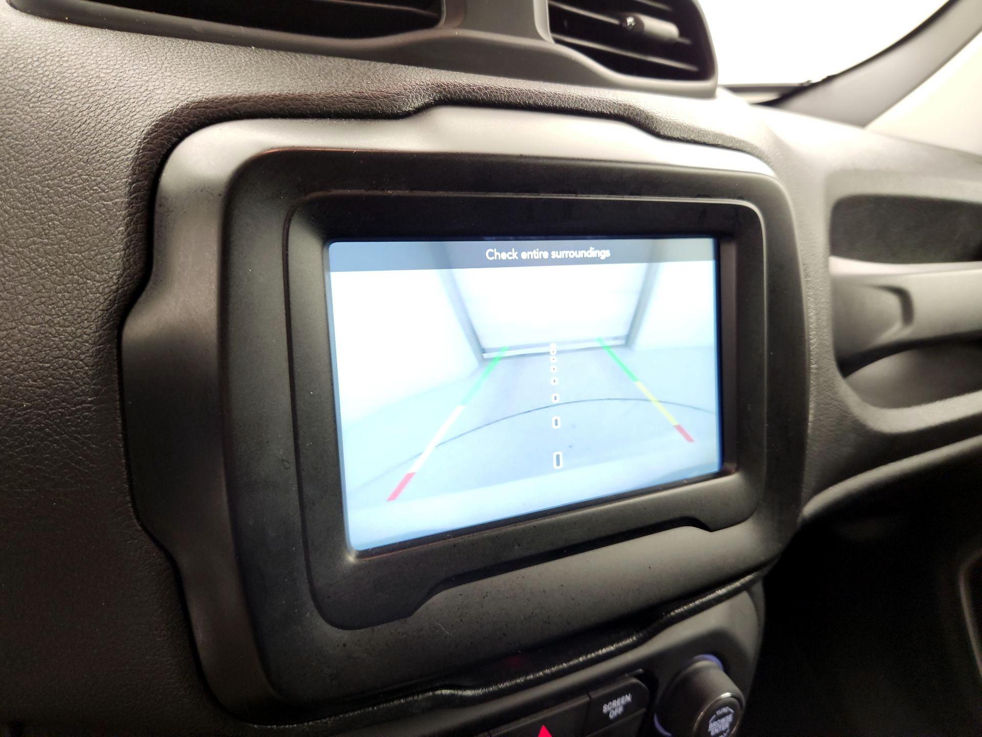 Thumbnail: 2019 Jeep Renegade - 14