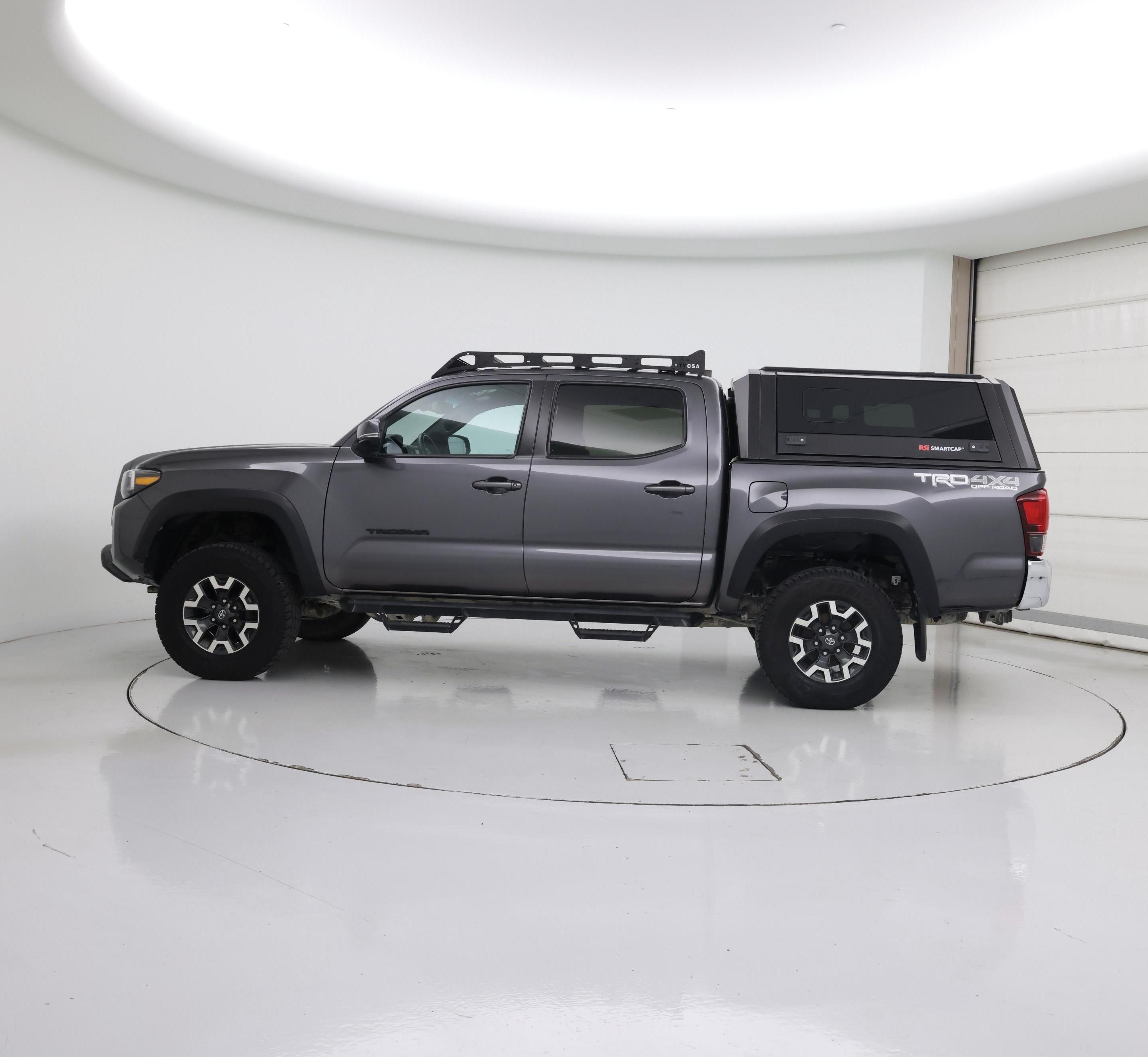 Thumbnail: 2021 Toyota Tacoma - 3