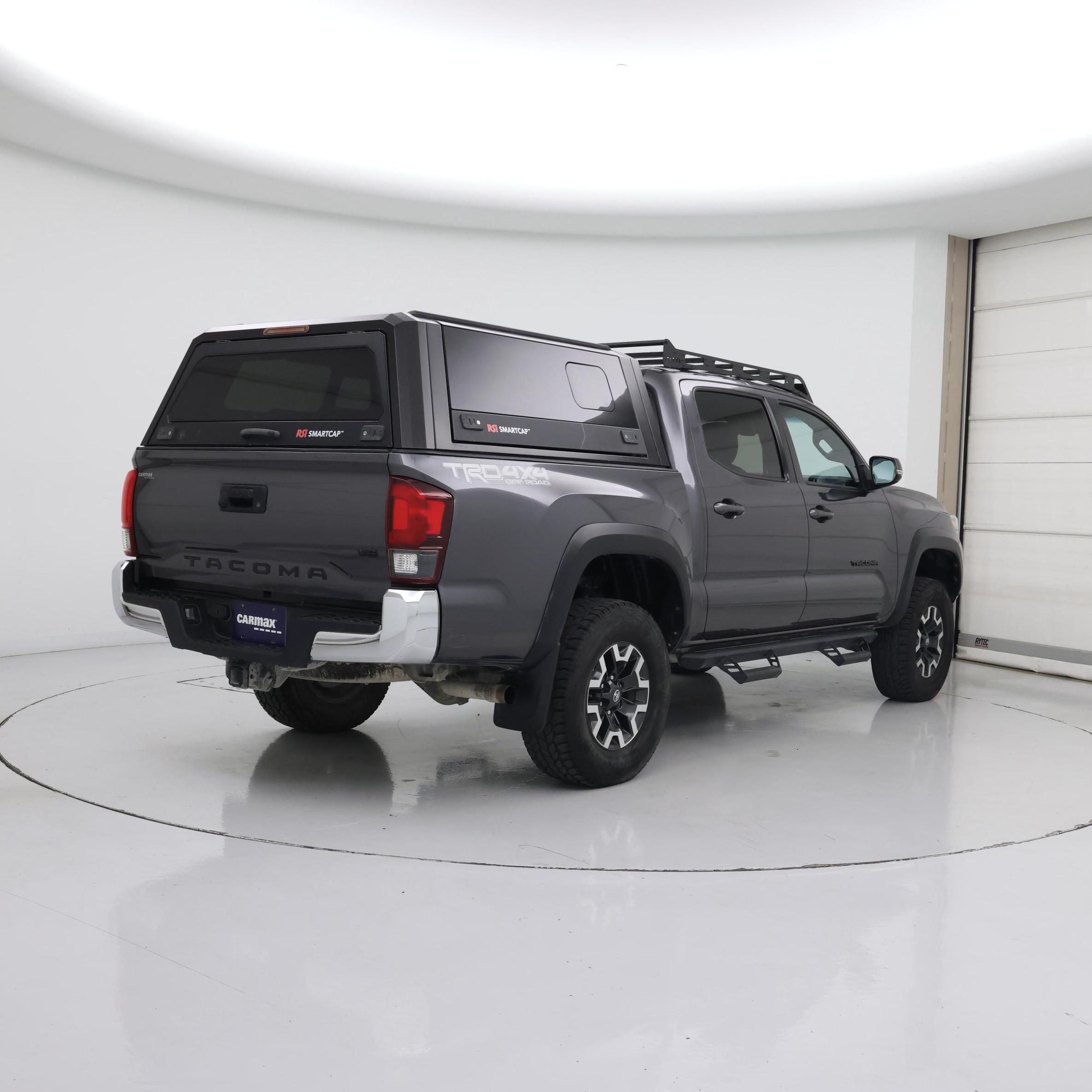 Thumbnail: 2021 Toyota Tacoma - 8