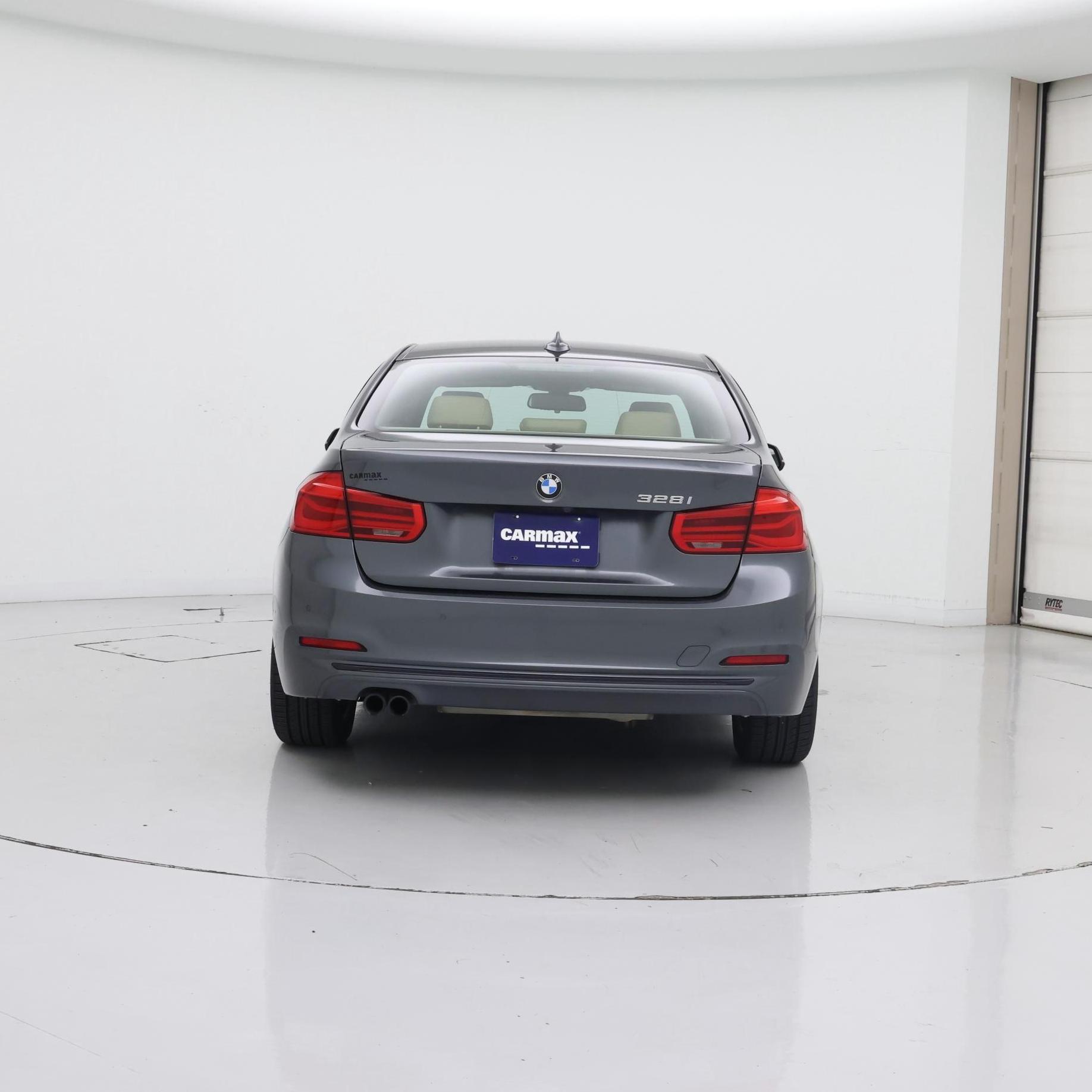 Thumbnail: 2016 BMW 3 Series - 6
