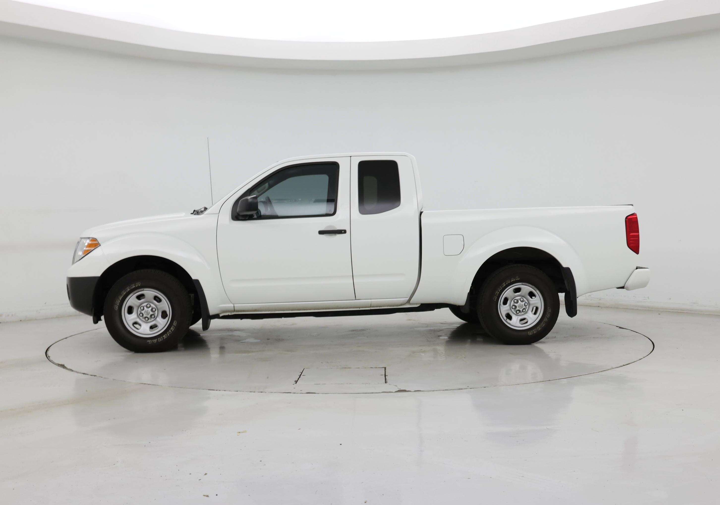 Thumbnail: 2017 Nissan Frontier - 3