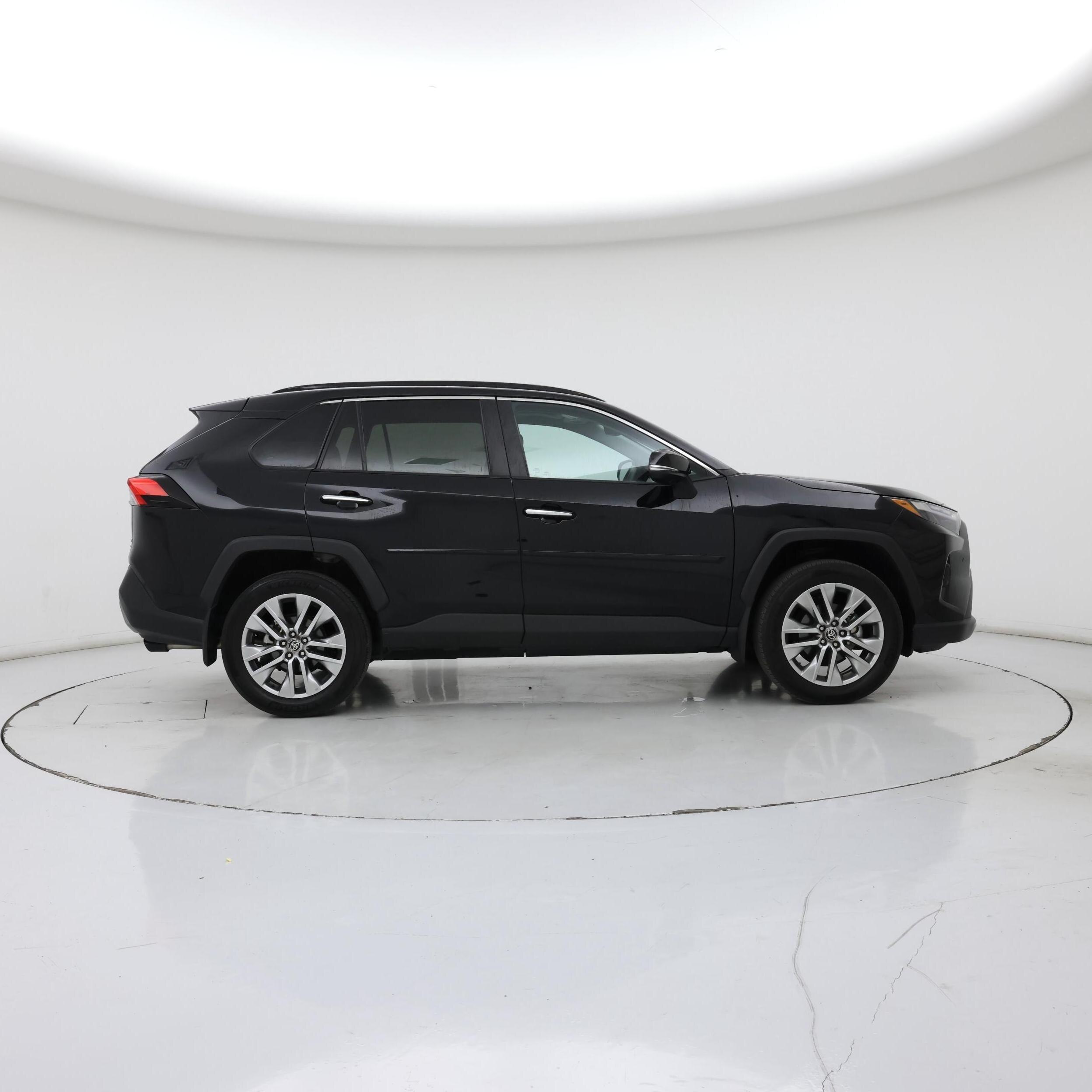 Thumbnail: 2022 Toyota RAV4 - 7