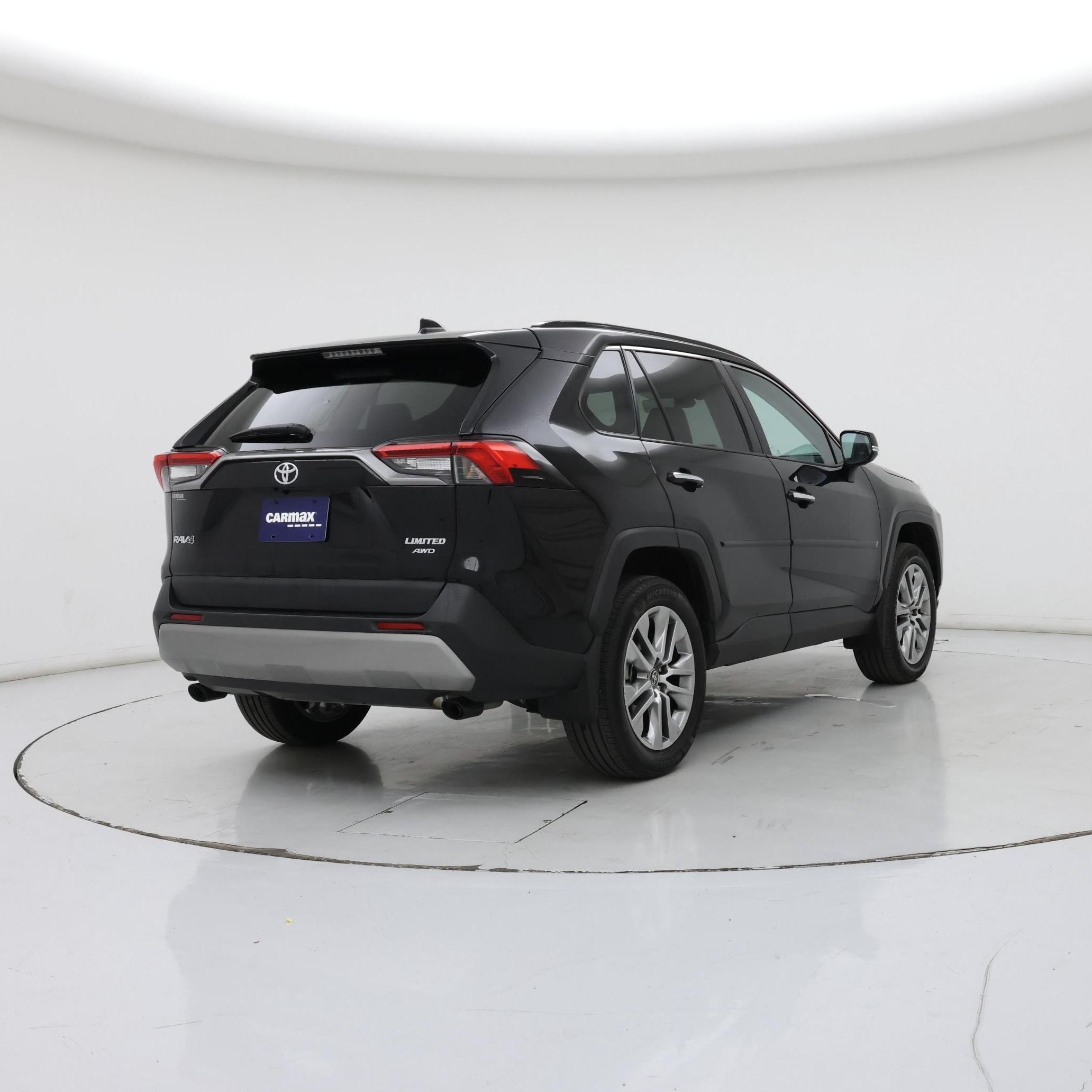 Thumbnail: 2022 Toyota RAV4 - 8
