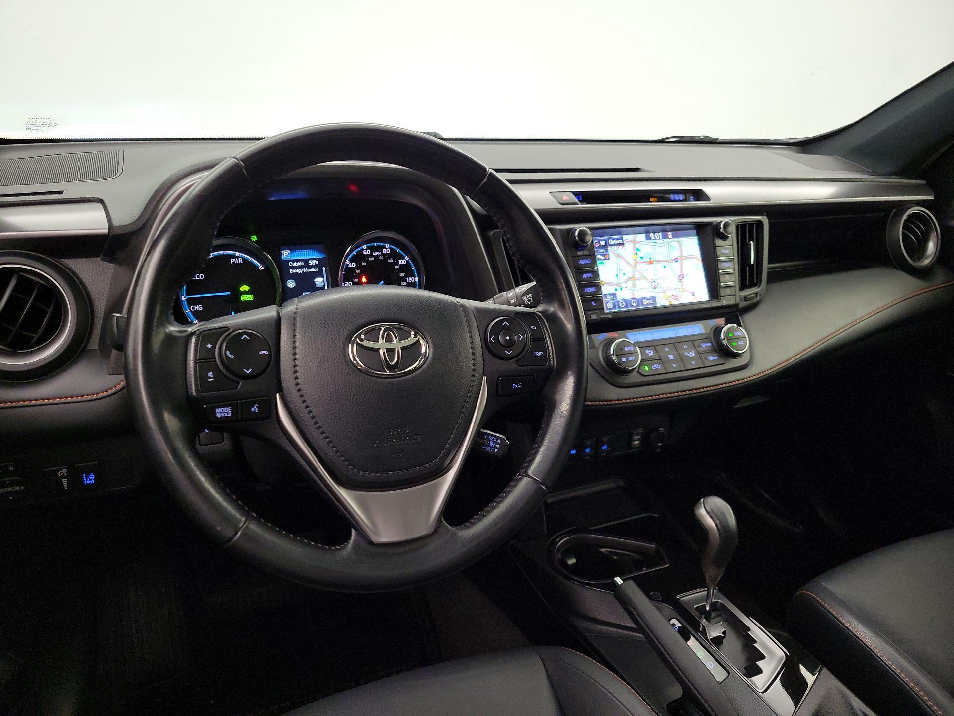 Thumbnail: 2017 Toyota RAV4 - 9