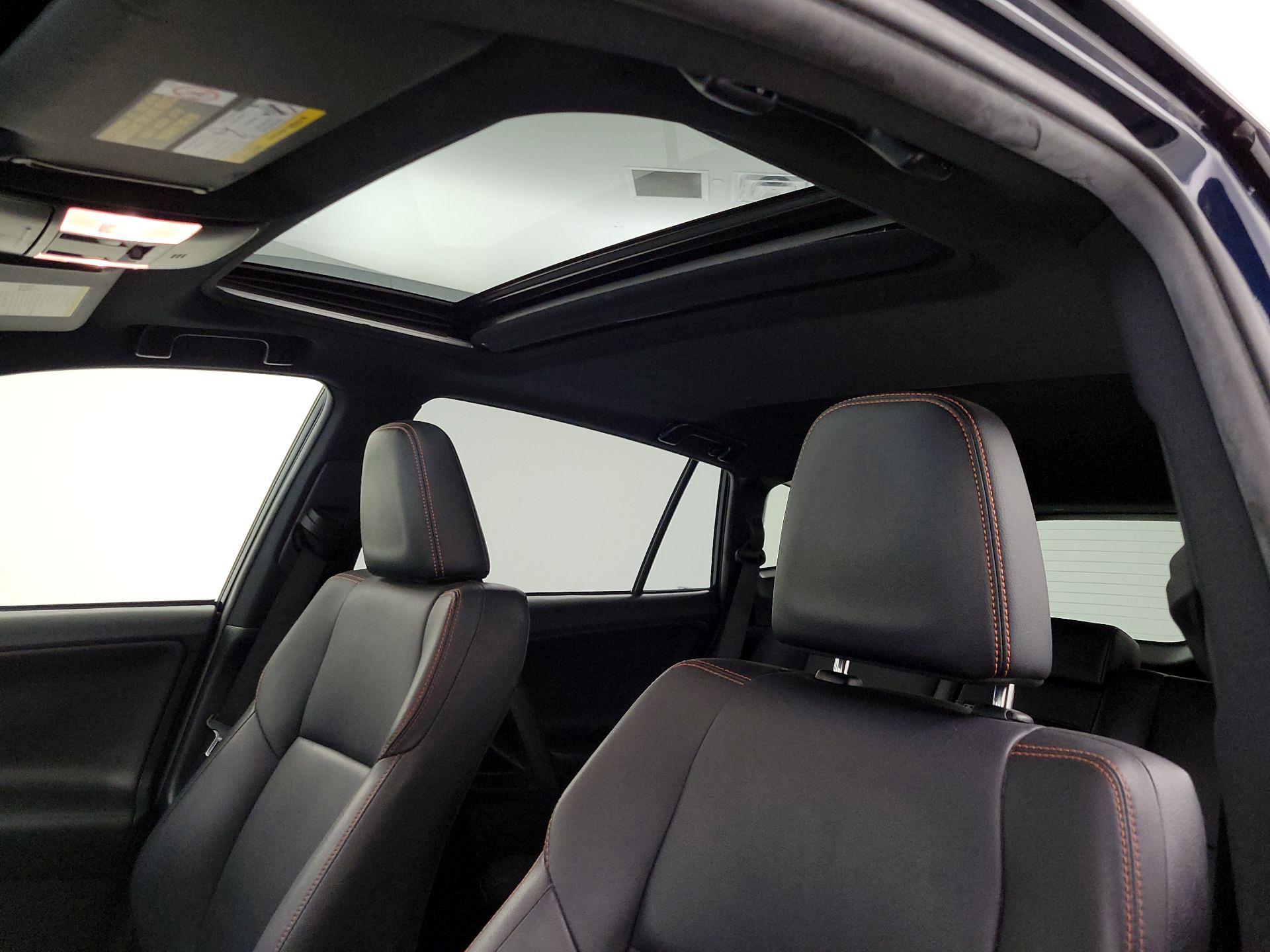 Thumbnail: 2017 Toyota RAV4 - 20
