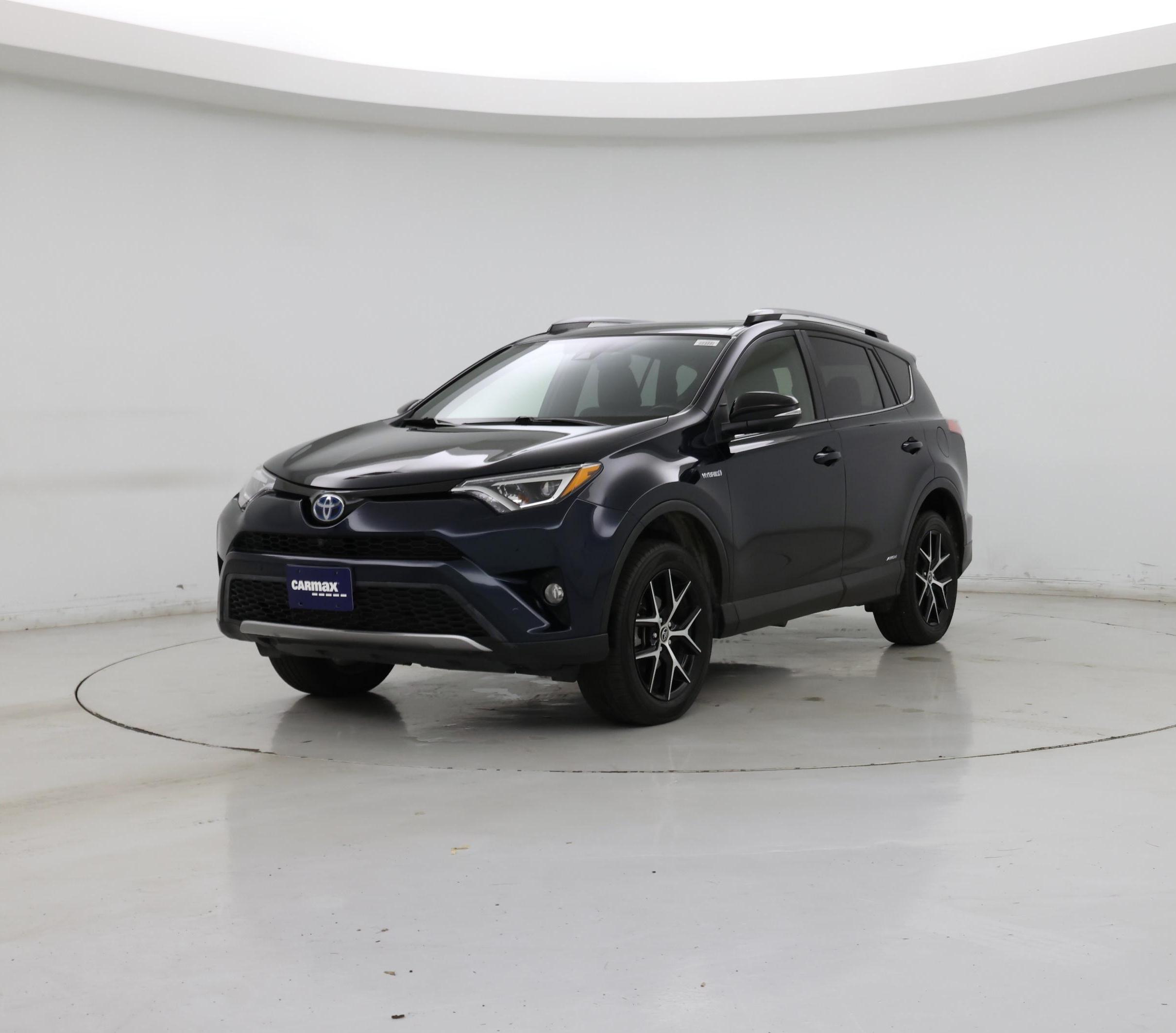 Thumbnail: 2017 Toyota RAV4 - 4