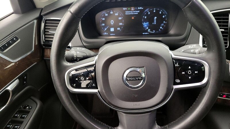 2016 Volvo XC90 T6 Momentum 10
