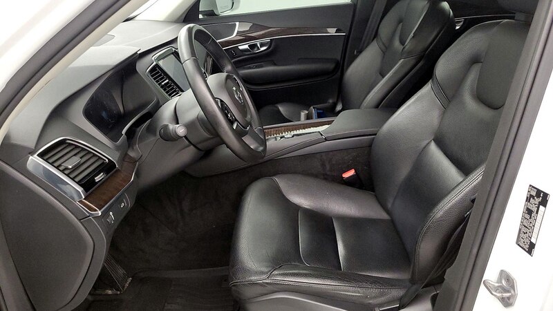 2016 Volvo XC90 T6 Momentum 11