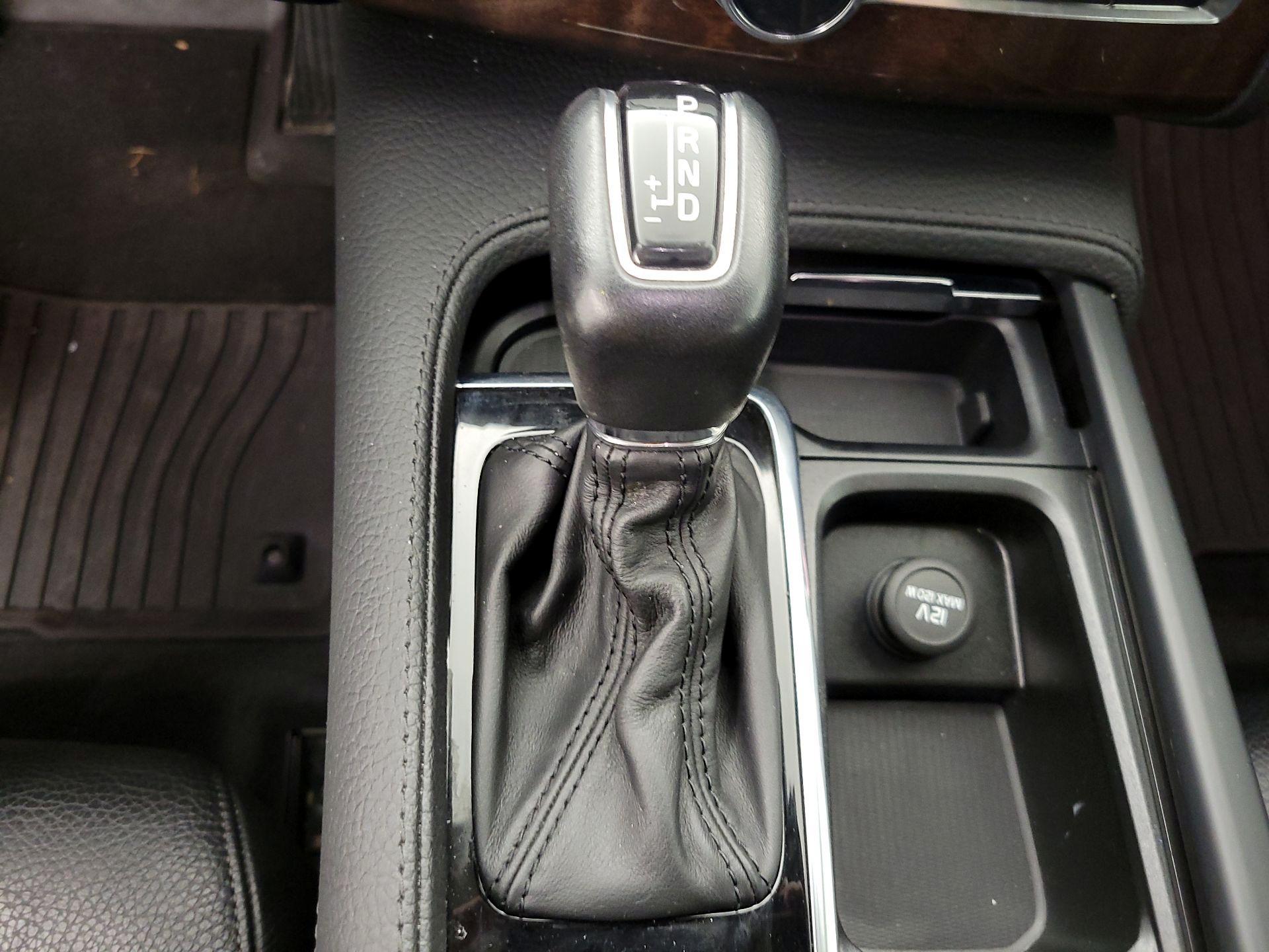 Thumbnail: 2016 Volvo XC90 - 17