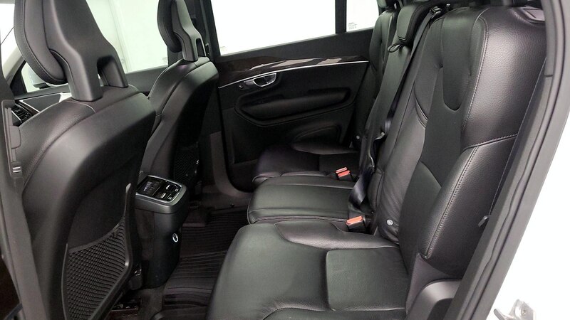 2016 Volvo XC90 T6 Momentum 21