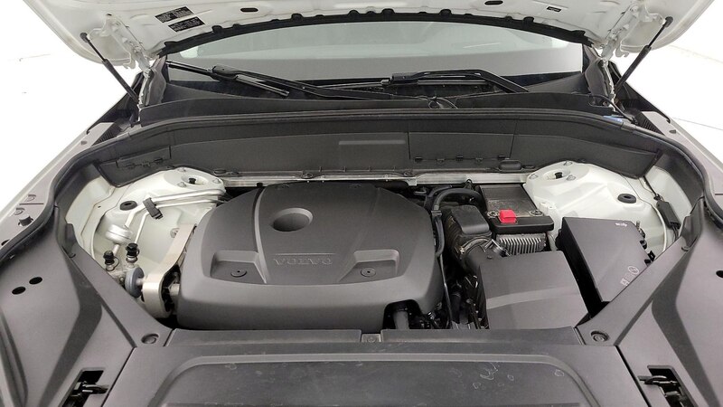 2016 Volvo XC90 T6 Momentum 25