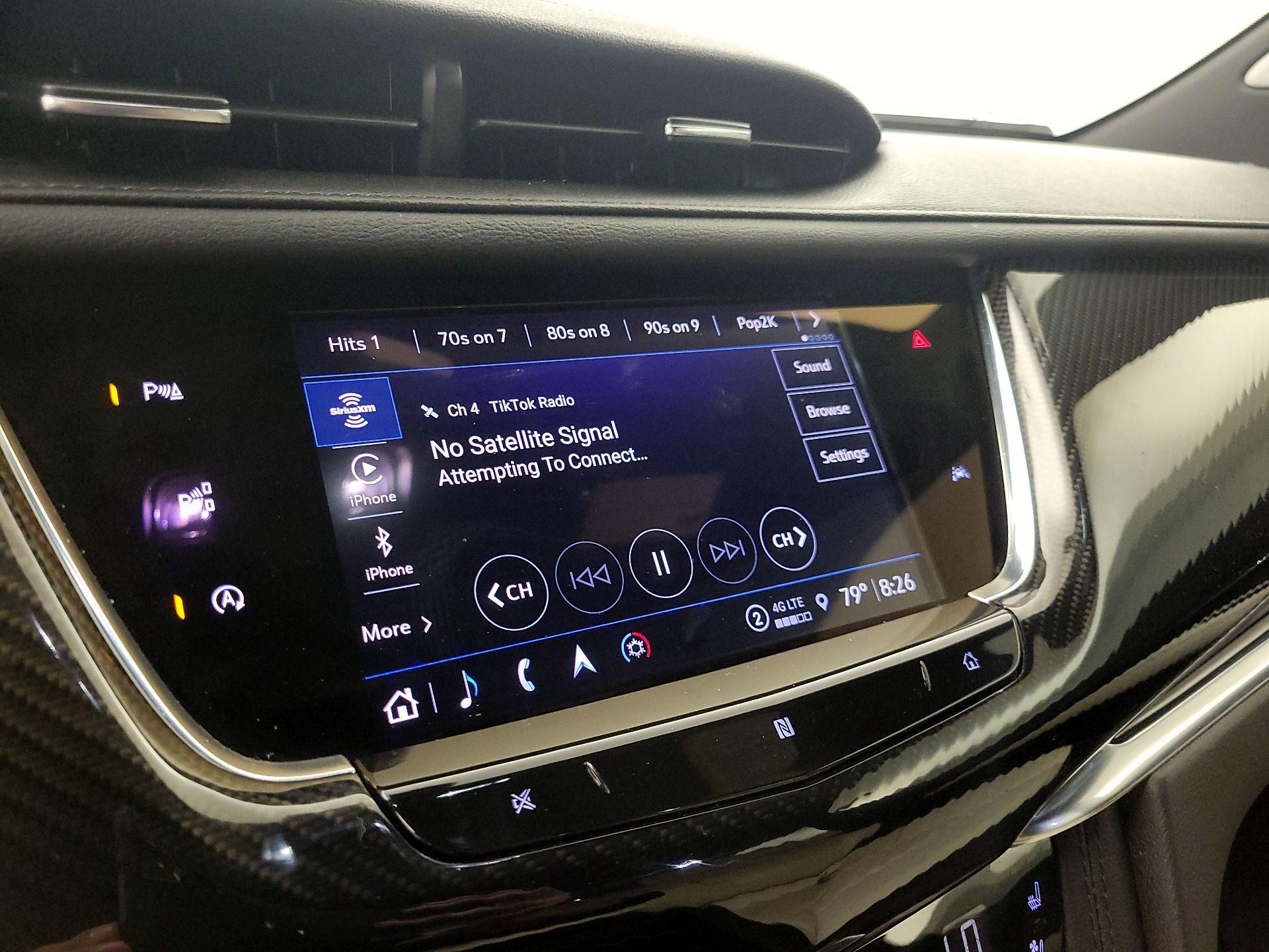 Thumbnail: 2021 Cadillac XT6 - 16