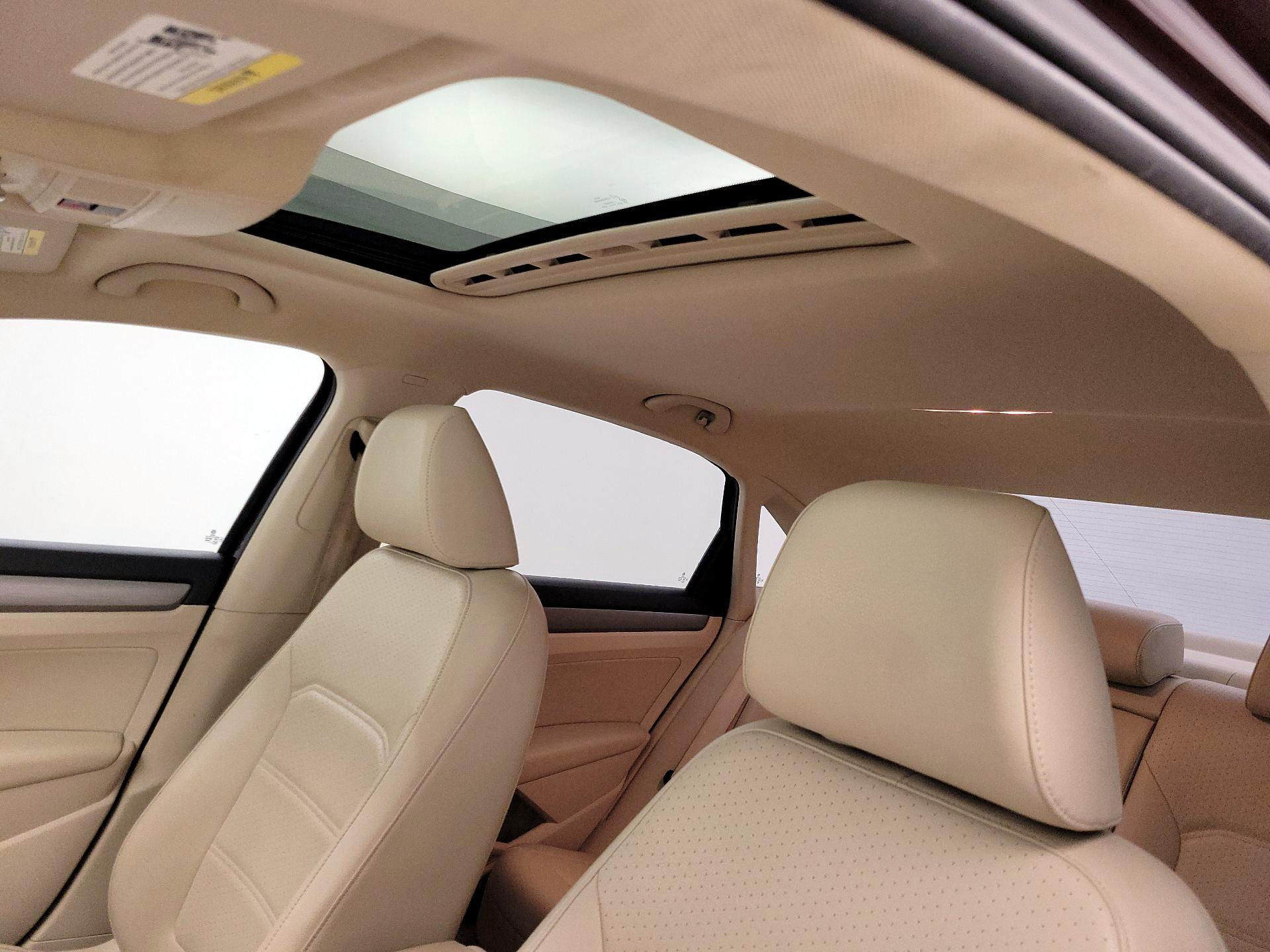Thumbnail: 2014 Volkswagen Passat - 20