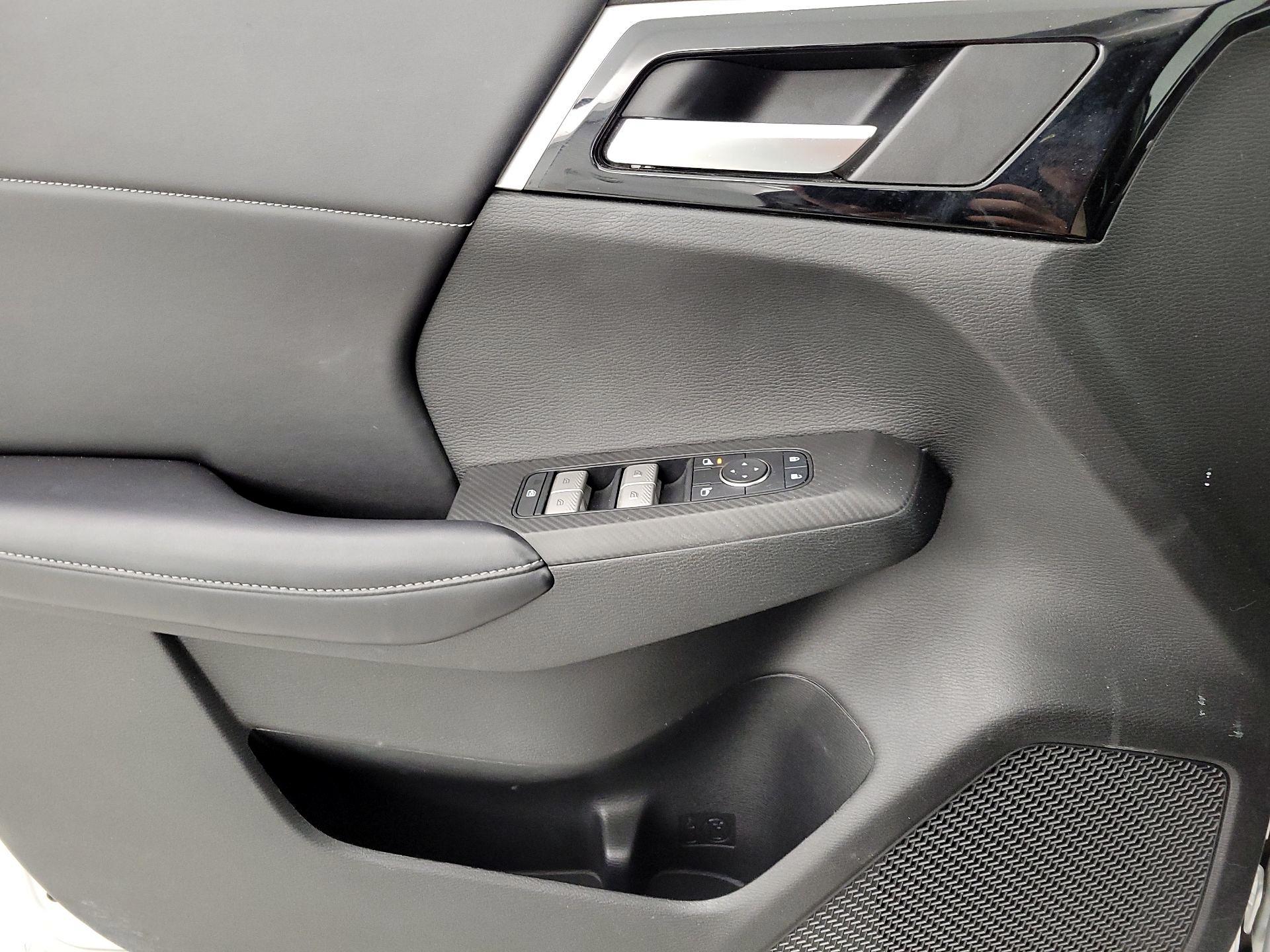 Thumbnail: 2022 Mitsubishi Outlander - 12