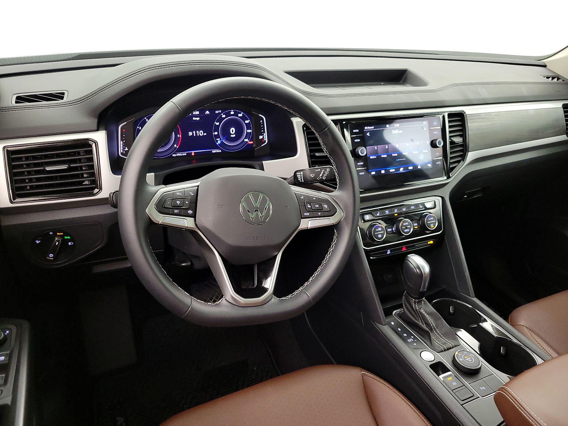 Thumbnail: 2023 Volkswagen Atlas - 9