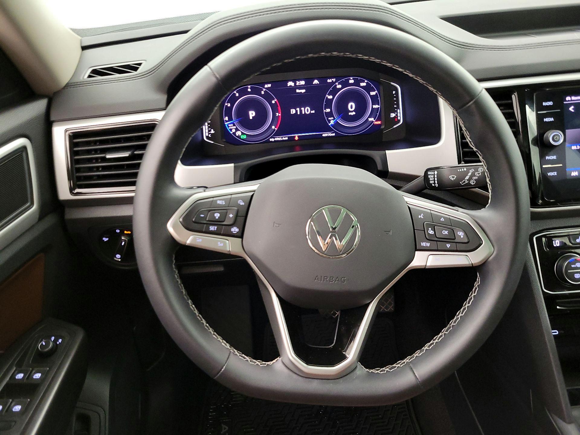 Thumbnail: 2023 Volkswagen Atlas - 10