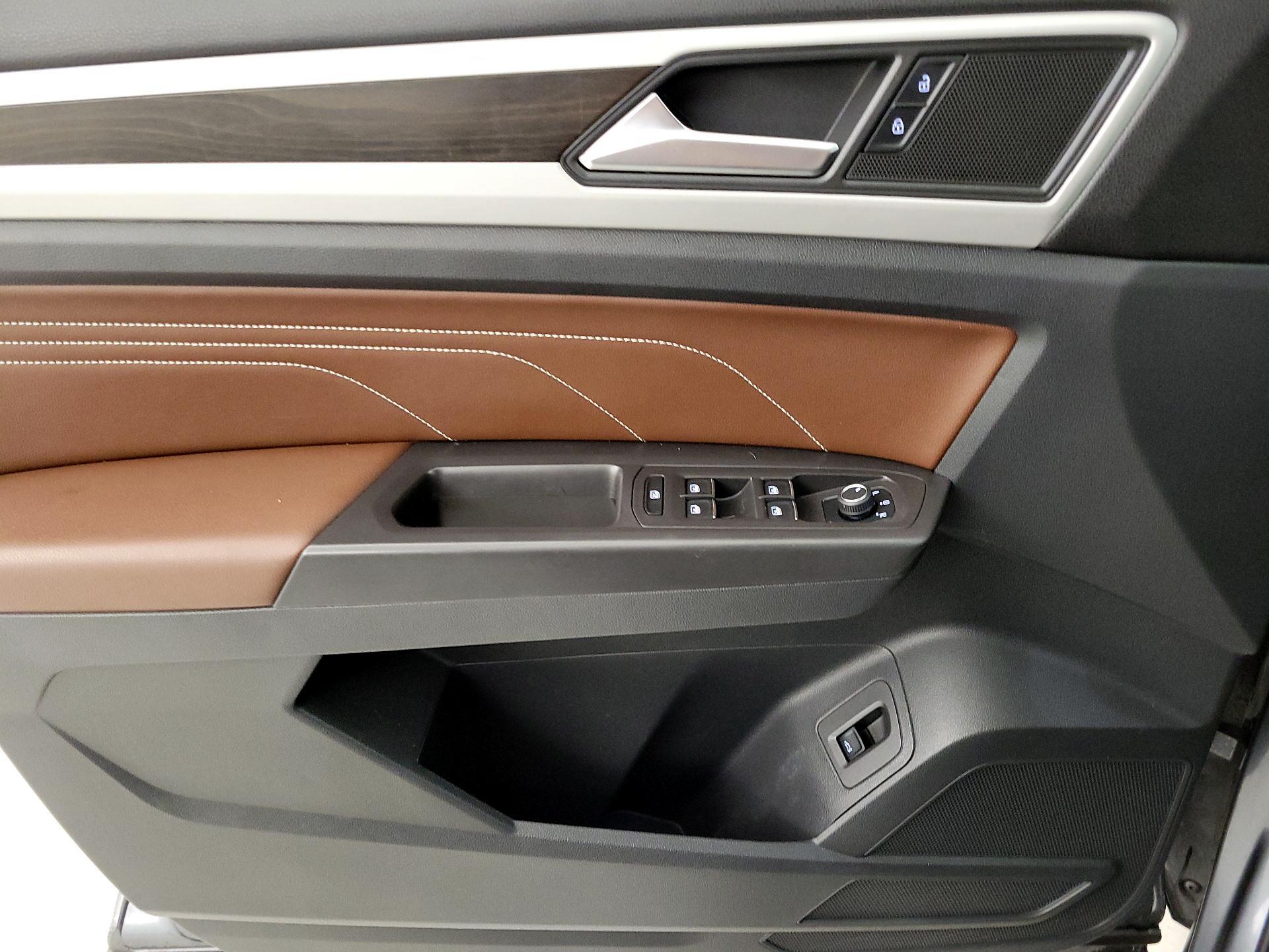Thumbnail: 2023 Volkswagen Atlas - 12