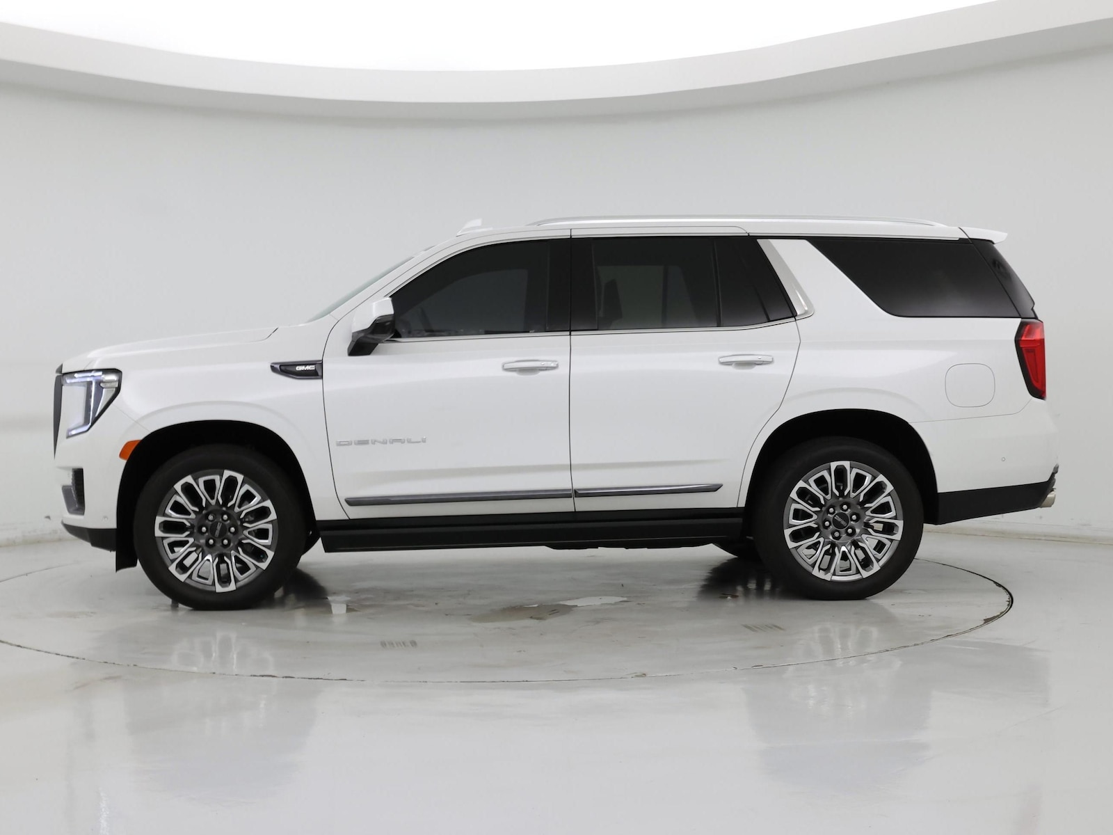 Image 4 of 2023 GMC Yukon Denali Ultimate