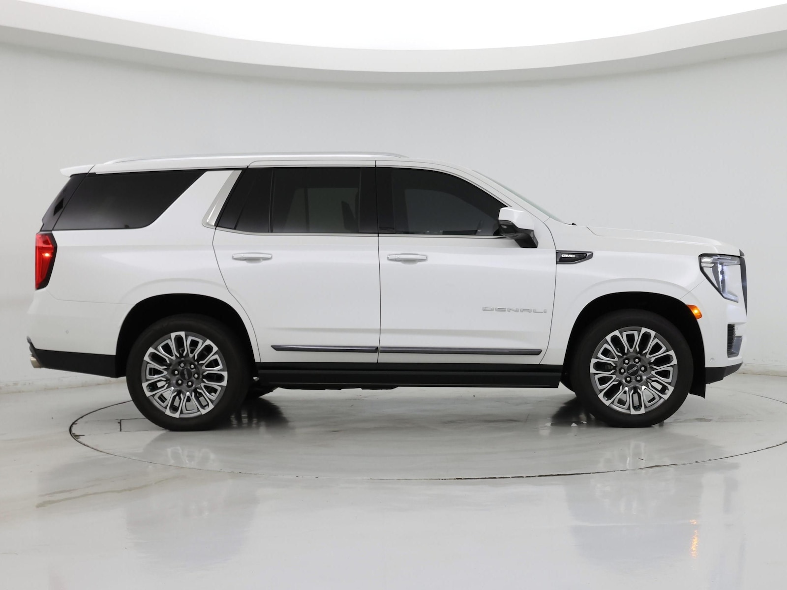Image 8 of 2023 GMC Yukon Denali Ultimate