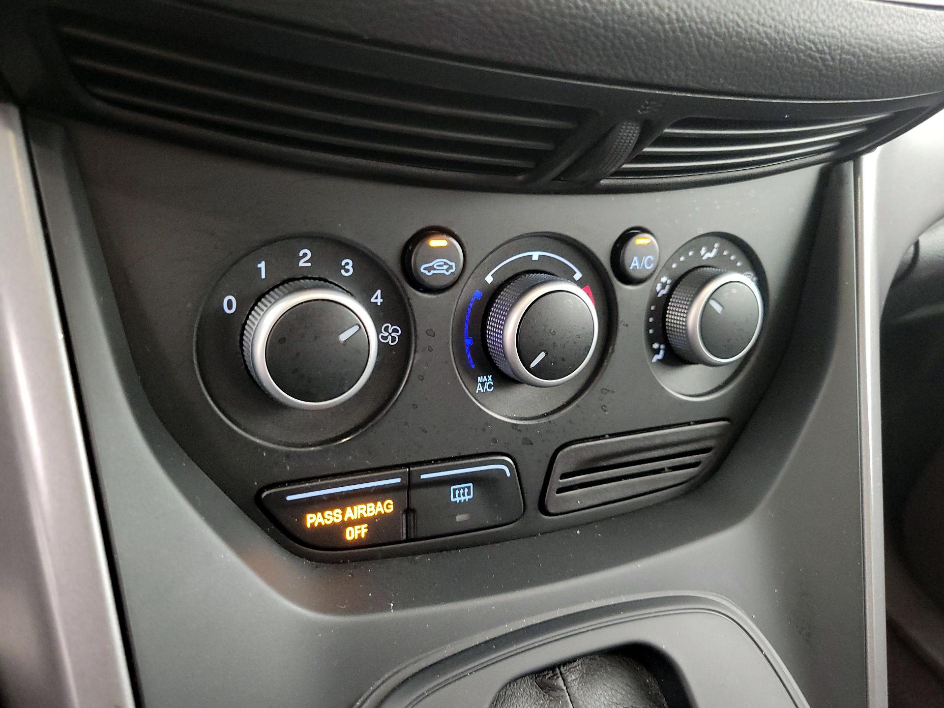 Thumbnail: 2016 Ford Escape - 16