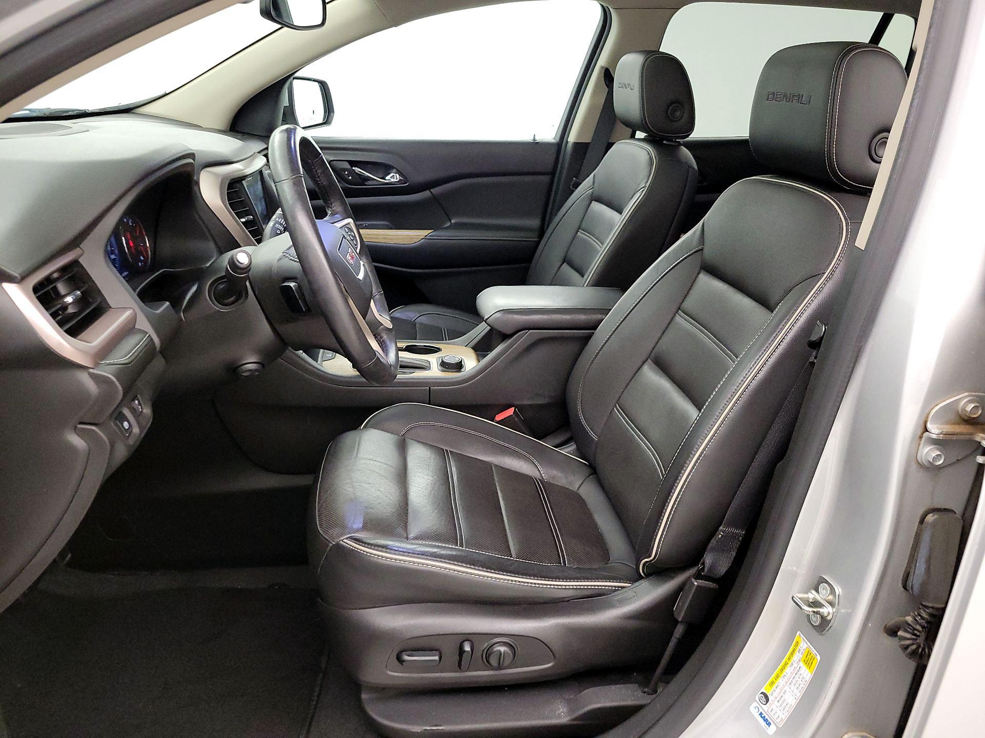 Thumbnail: 2017 GMC Acadia - 11