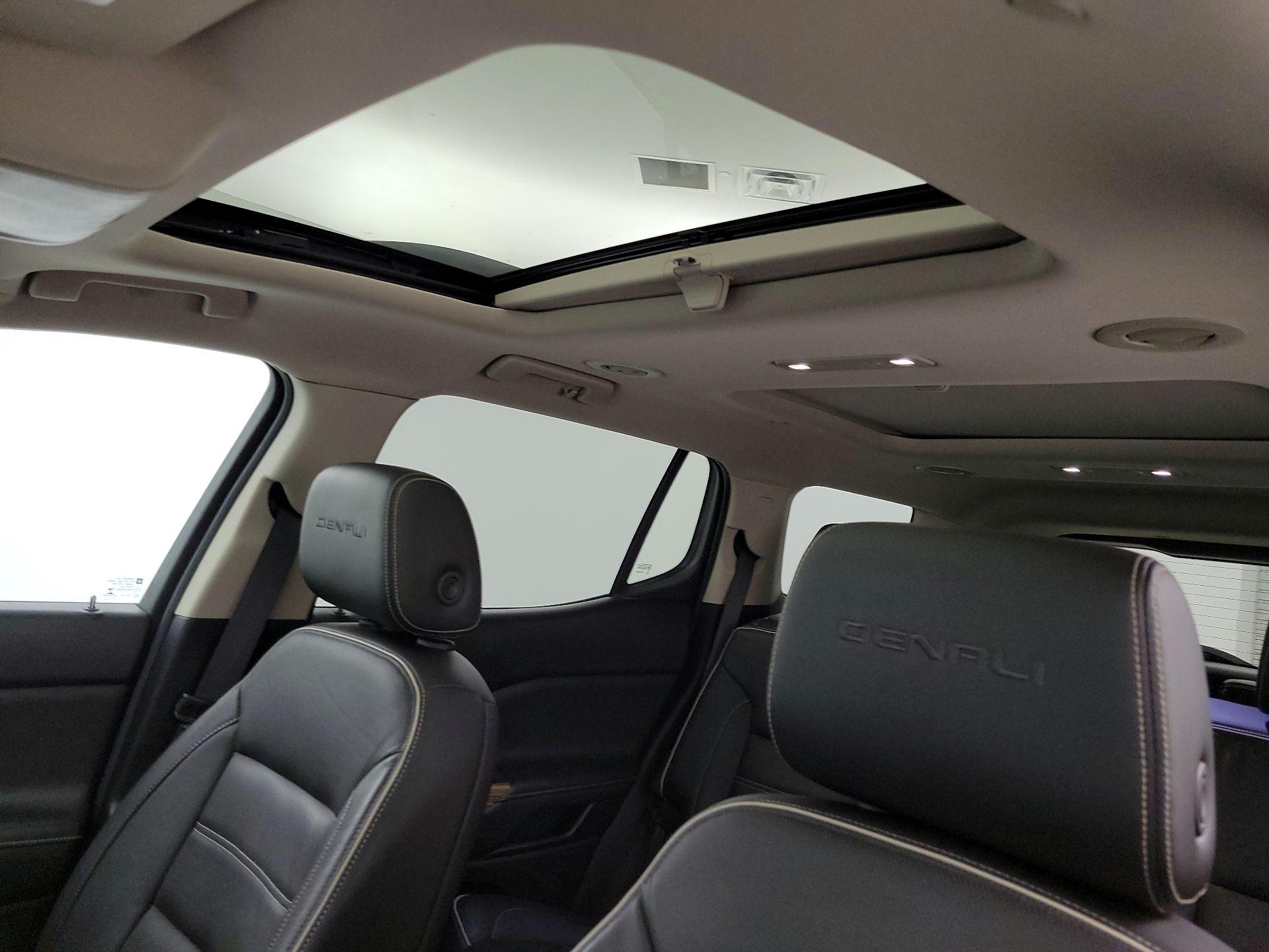 Thumbnail: 2017 GMC Acadia - 20
