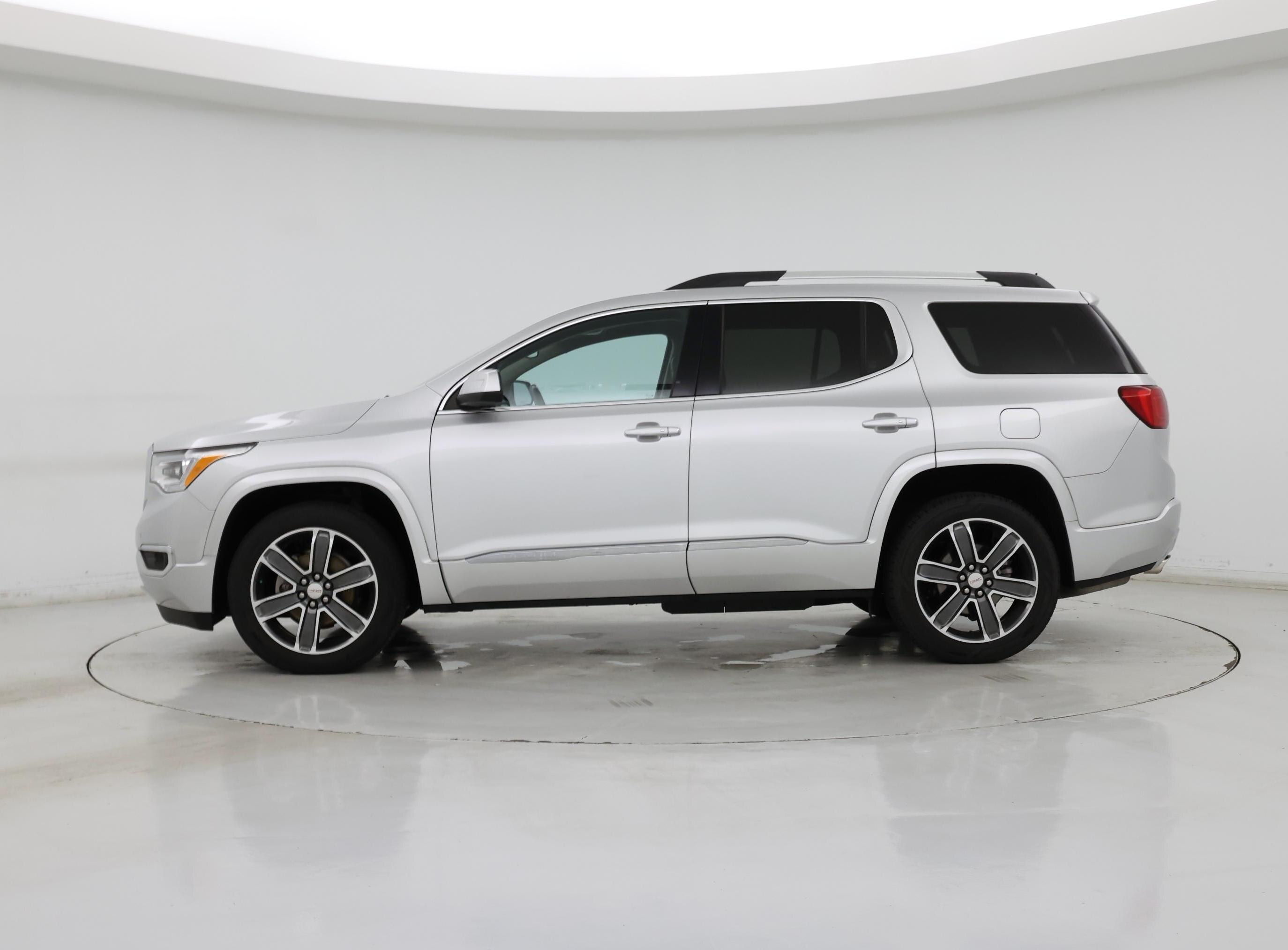 Thumbnail: 2017 GMC Acadia - 3