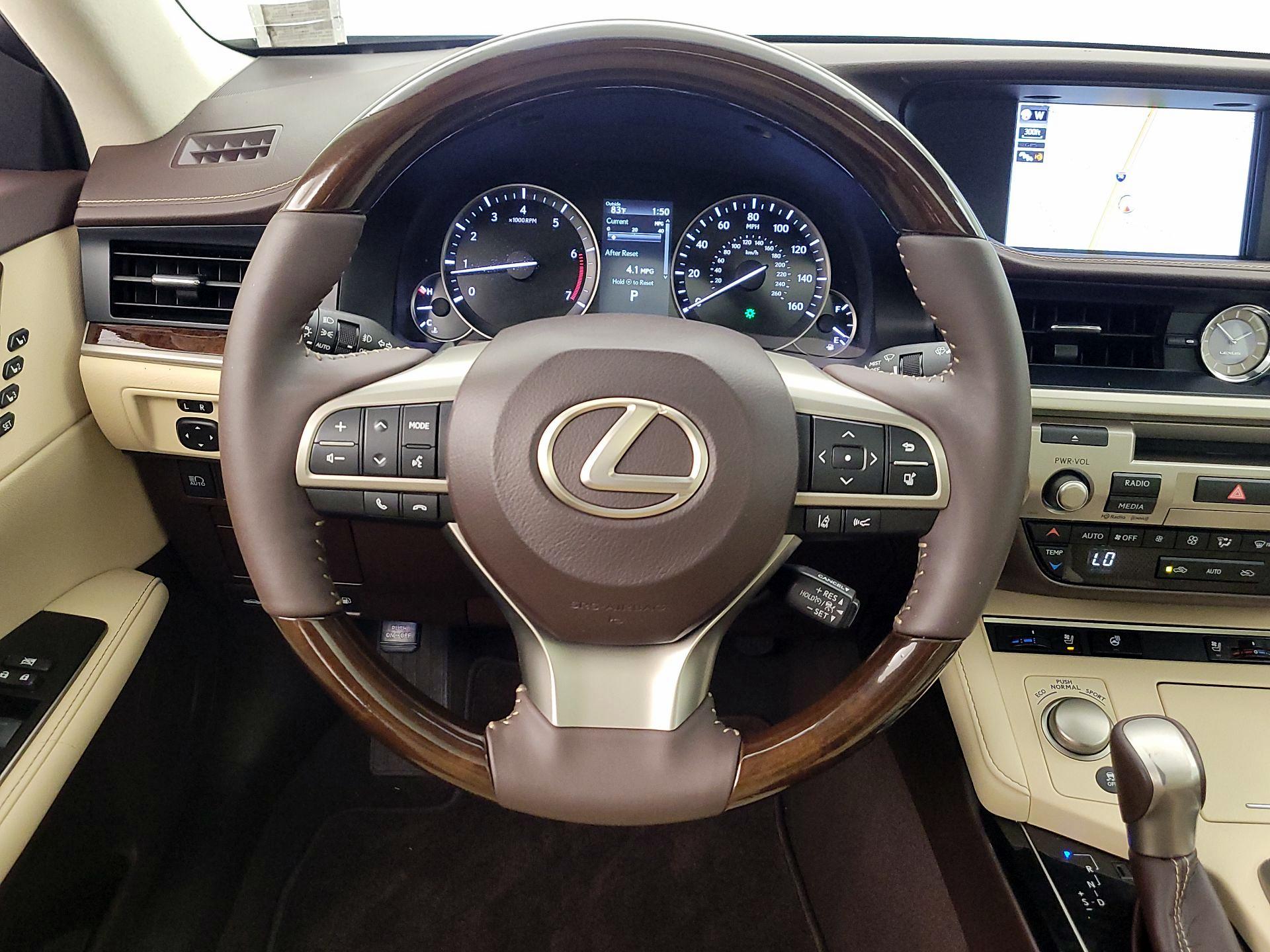 Thumbnail: 2017 Lexus ES - 10