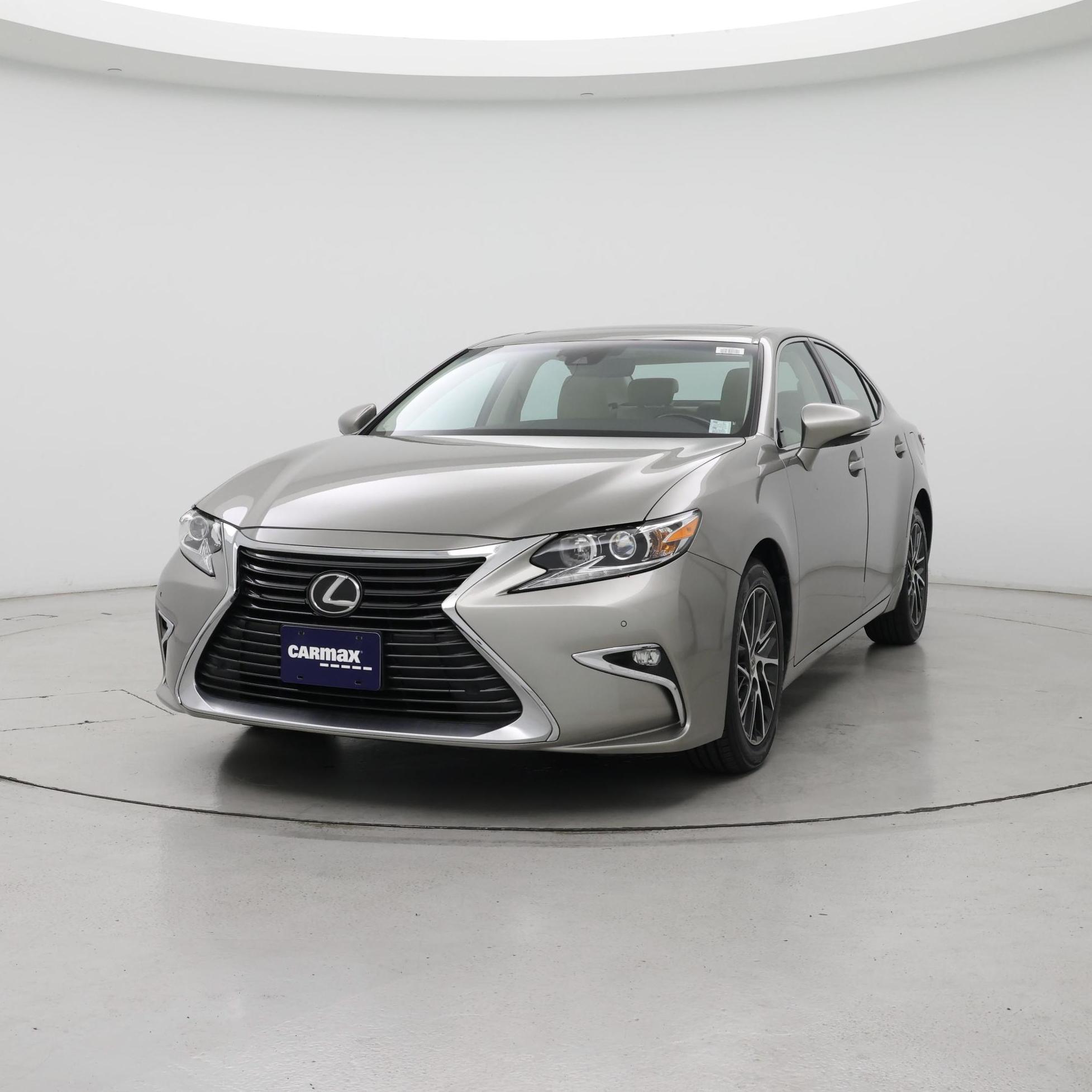 Thumbnail: 2017 Lexus ES - 4