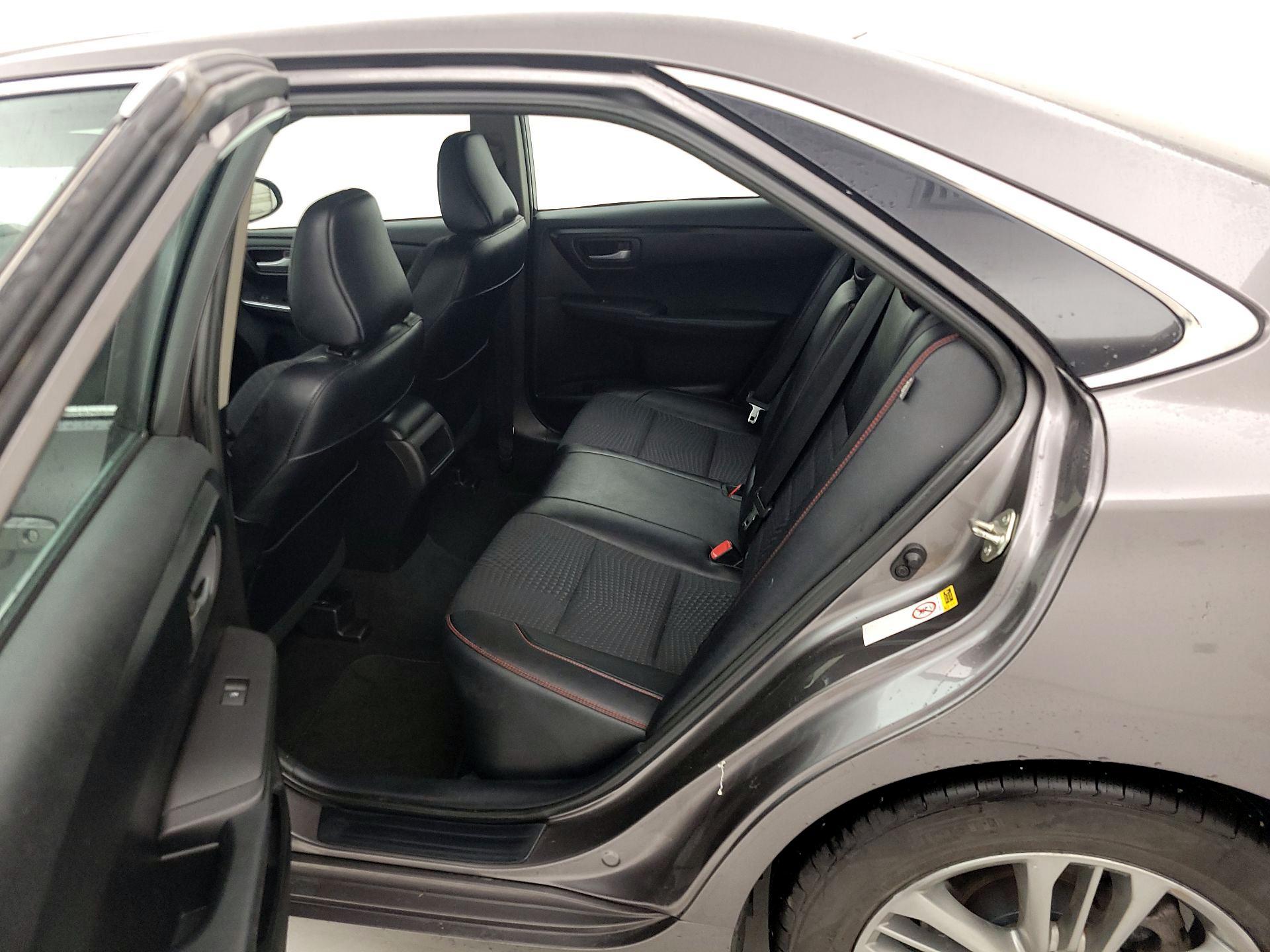 Thumbnail: 2015 Toyota Camry - 19
