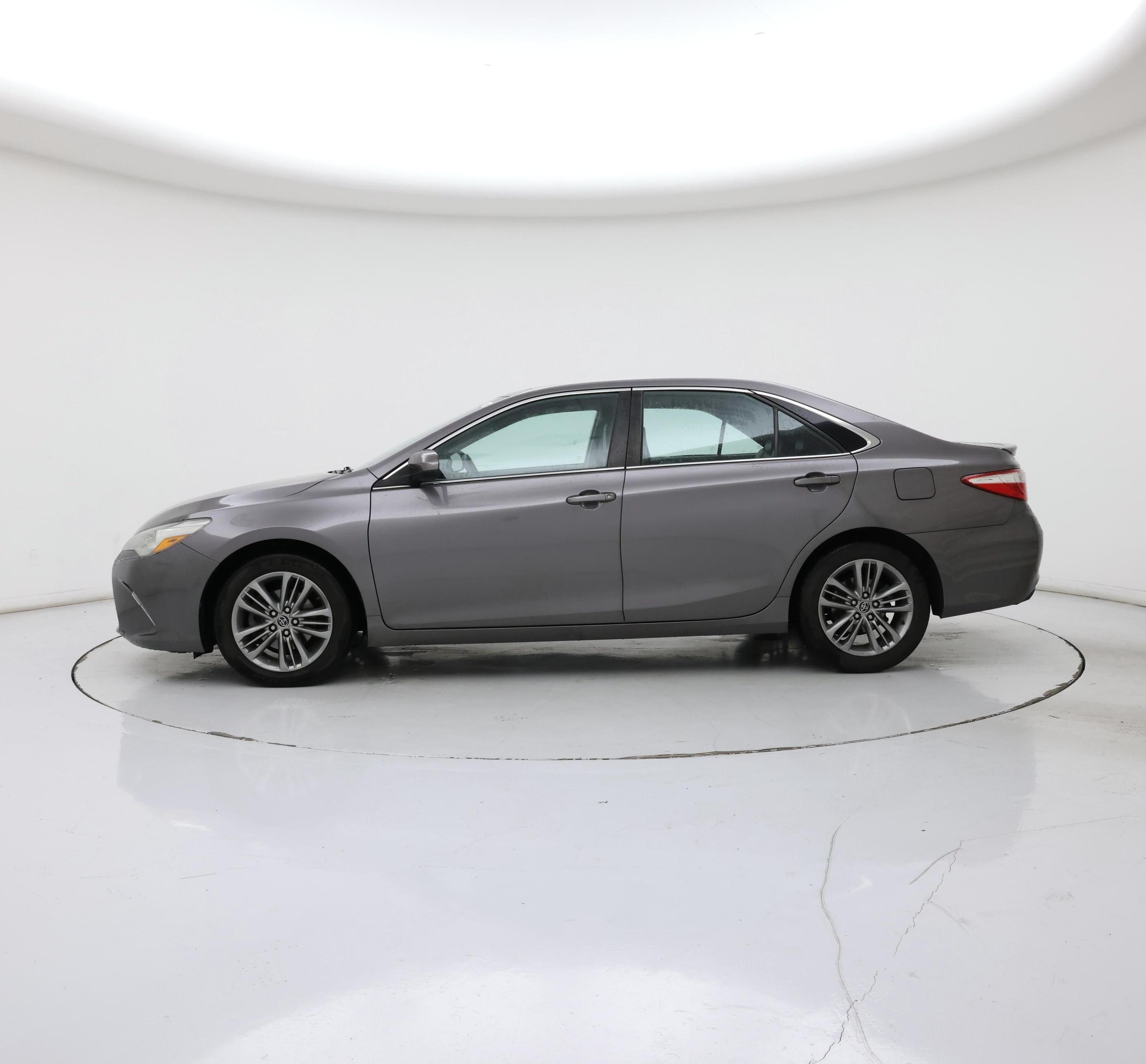 Thumbnail: 2015 Toyota Camry - 3