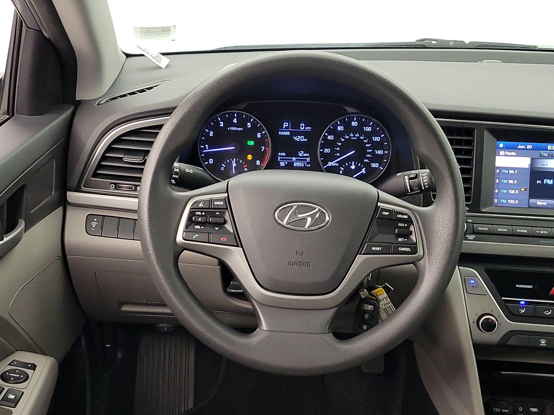 Thumbnail: 2017 Hyundai Elantra - 10