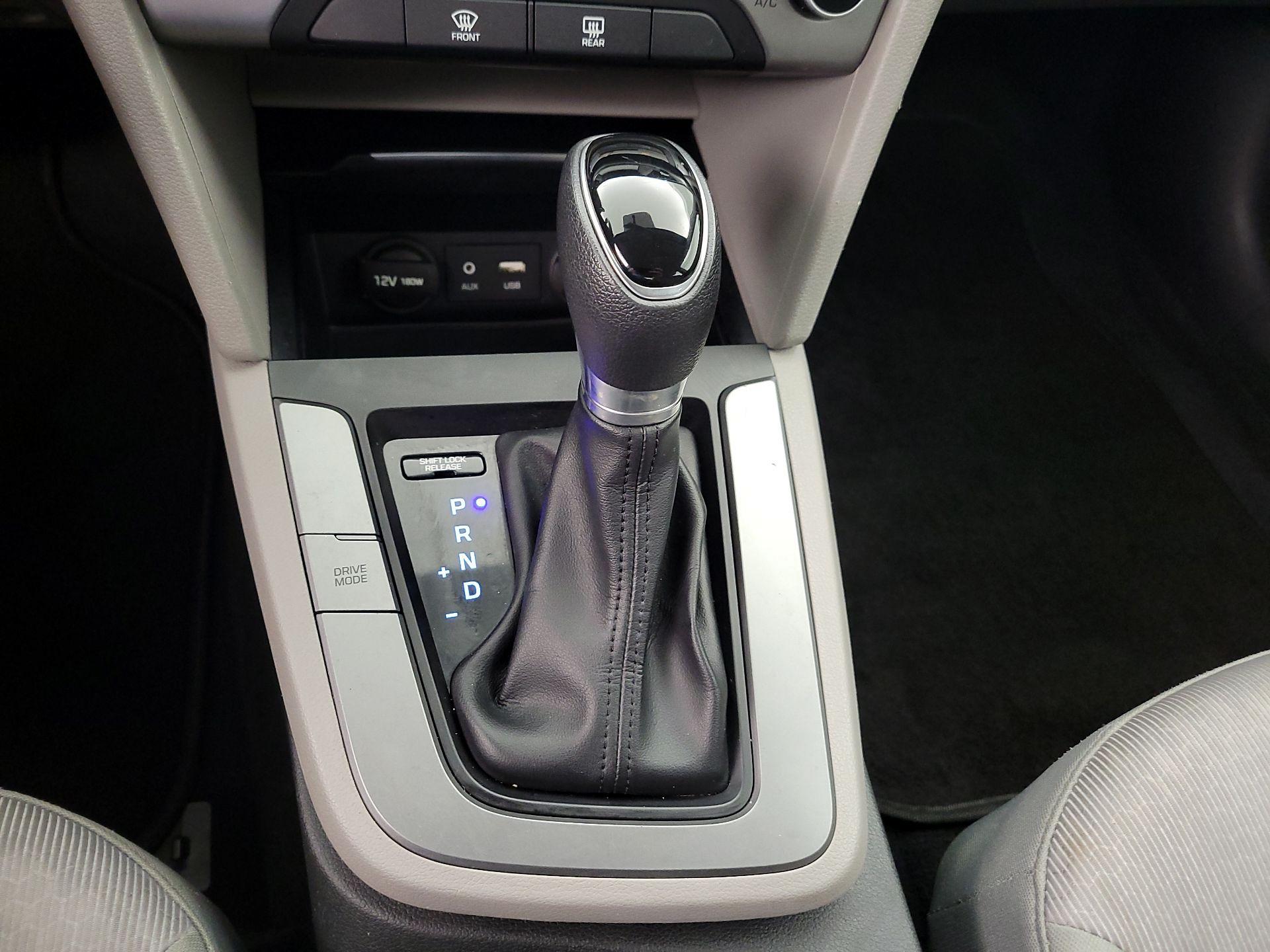 Thumbnail: 2017 Hyundai Elantra - 17
