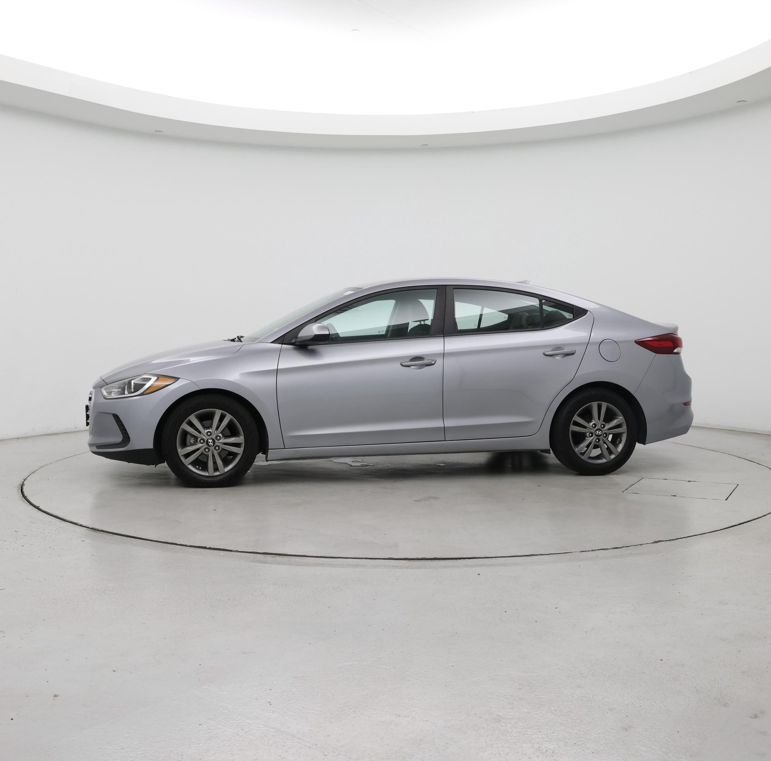 Thumbnail: 2017 Hyundai Elantra - 3