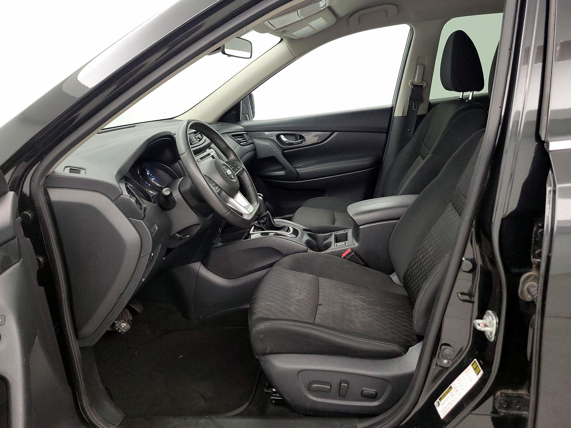 Thumbnail: 2019 Nissan Rogue - 11
