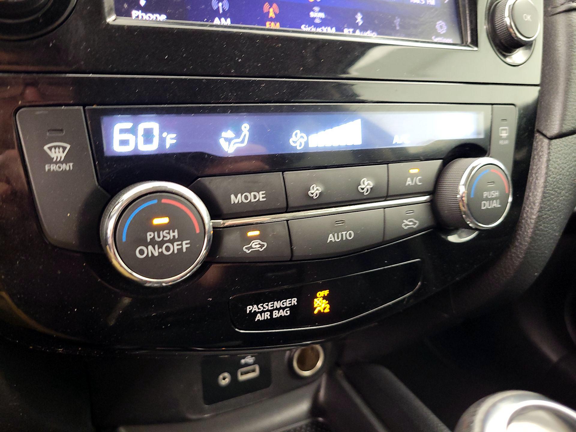 Thumbnail: 2019 Nissan Rogue - 16