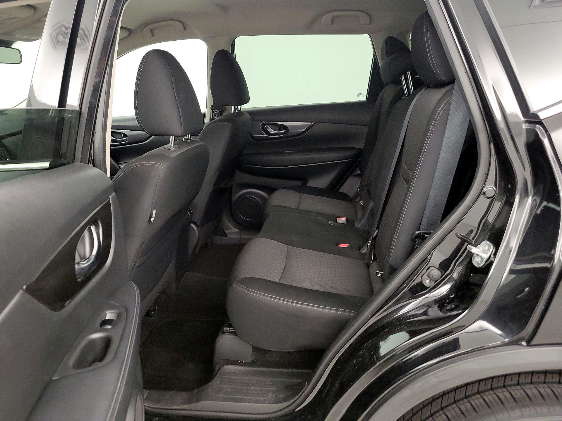 Thumbnail: 2019 Nissan Rogue - 19