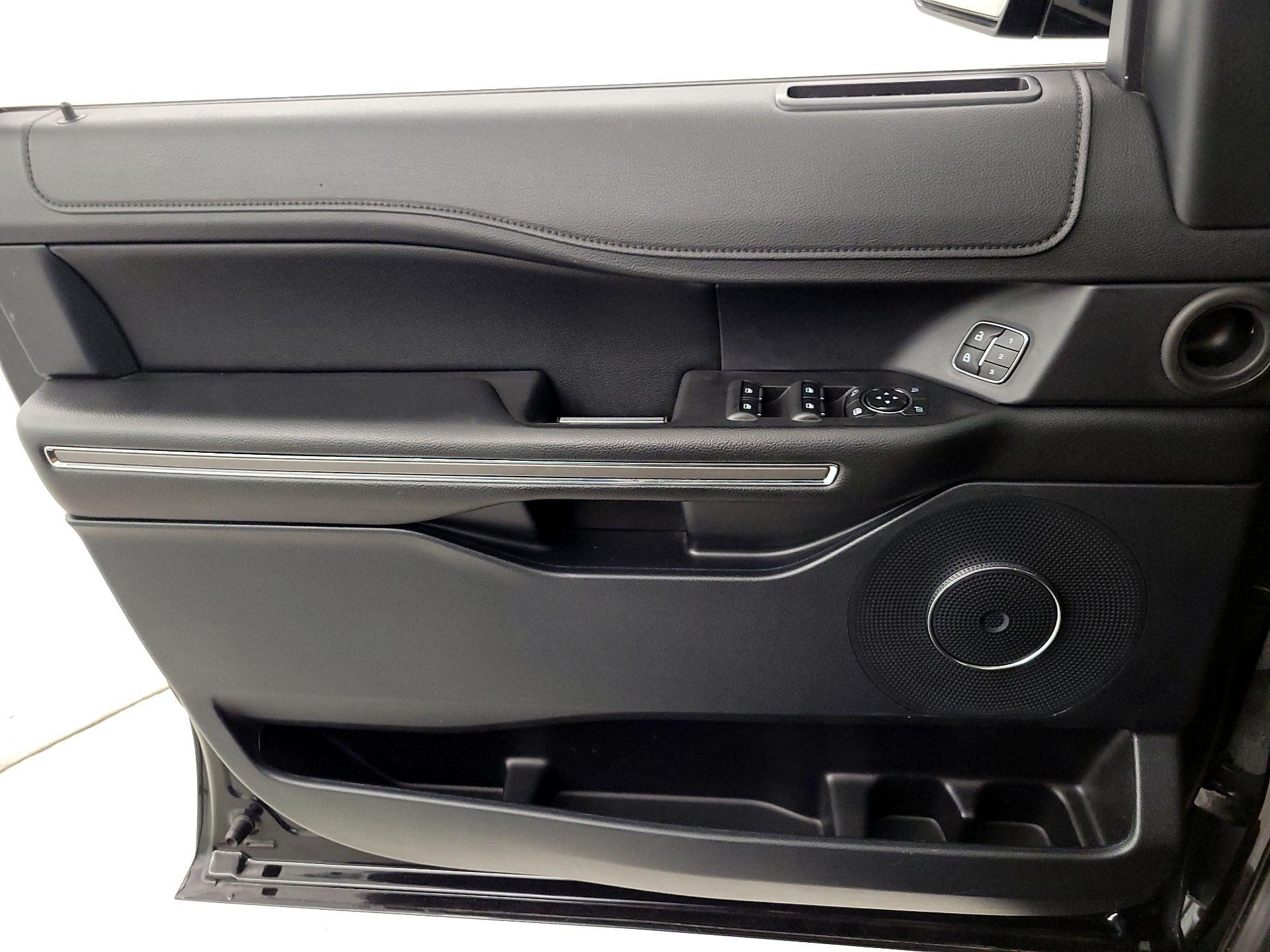 Thumbnail: 2021 Ford Expedition - 12