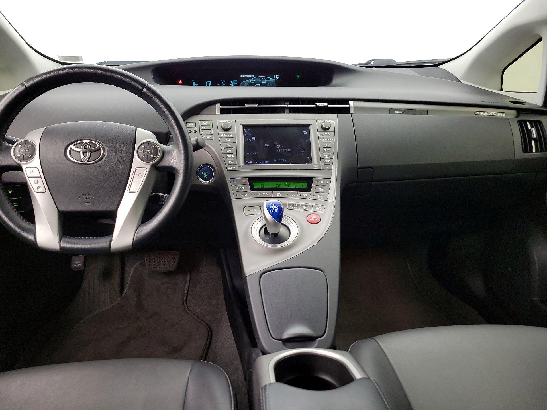 Thumbnail: 2013 Toyota Prius - 9